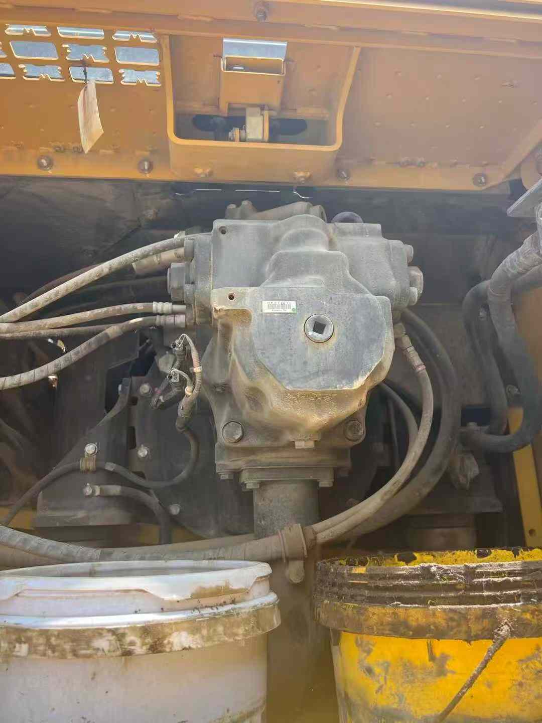 Compre Excavadora Komatsu PC390LC-8M0 Usada / 8 Compre Excavadora Komatsu PC390LC-8M0 Usada / 8