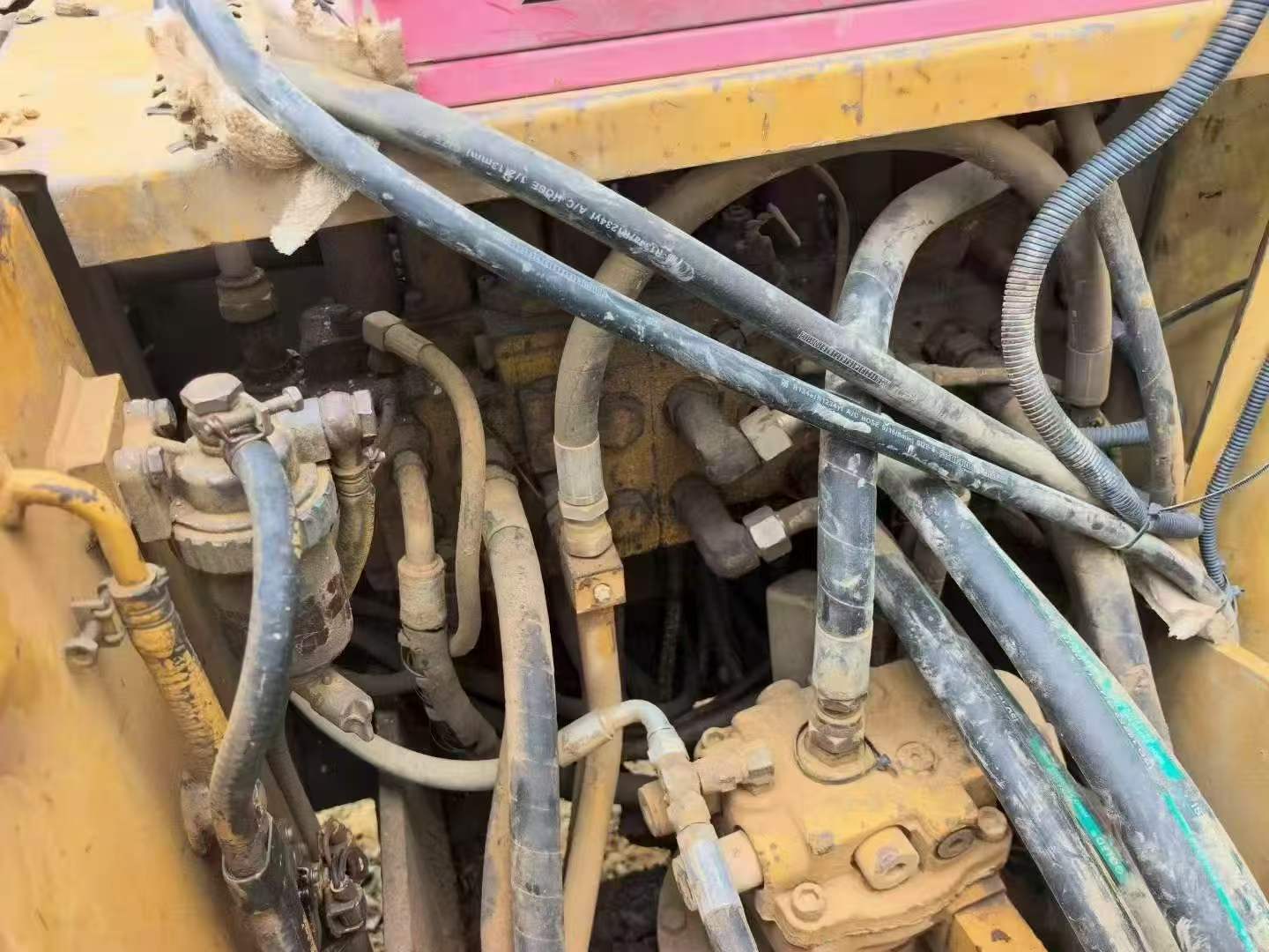 Compre Escavadeira Caterpillar 312V2 Usada / 3 Compre Escavadeira Caterpillar 312V2 Usada / 3