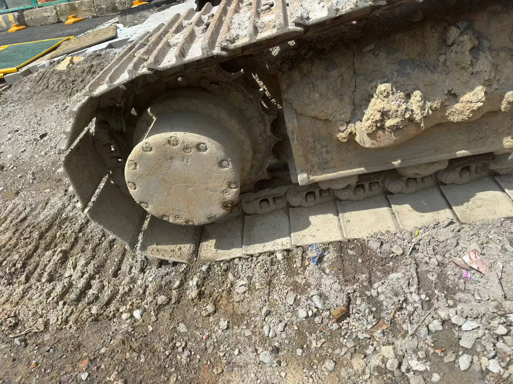 Buy Hitachi EX250-5 Used Excavator / 3 Buy Hitachi EX250-5 Used Excavator / 3