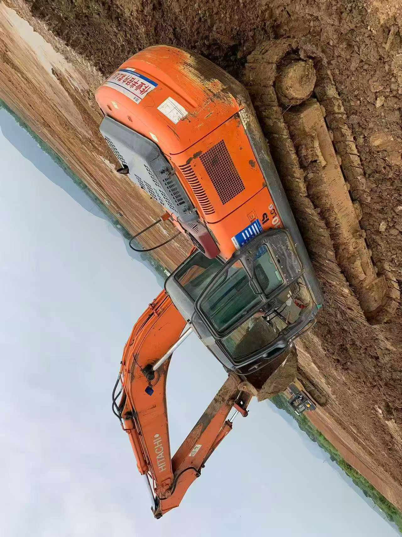 Buy Hitachi EX210-5 Used Excavator / 6