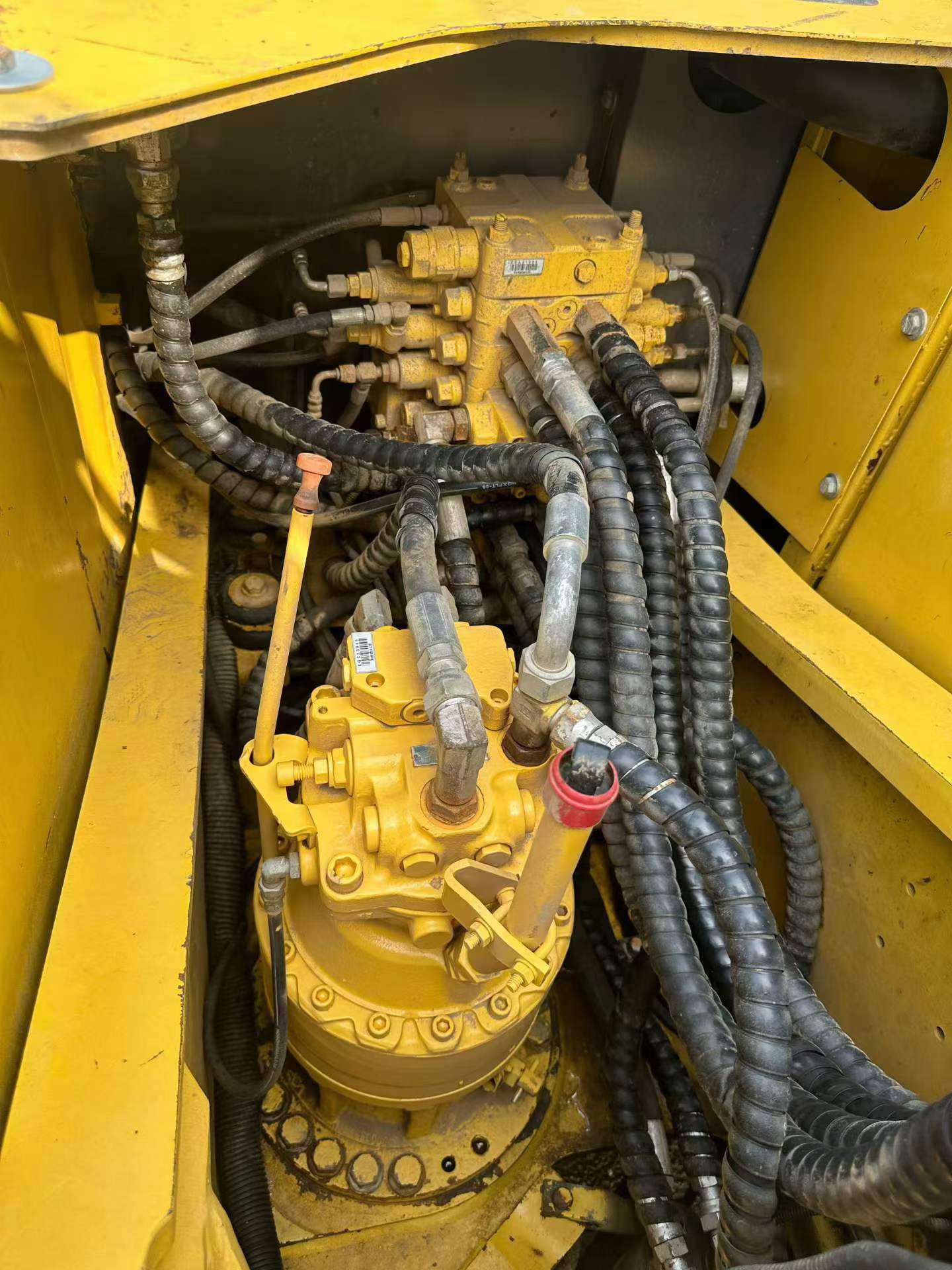 Buy Komatsu PC160-6 Used Excavator / 8