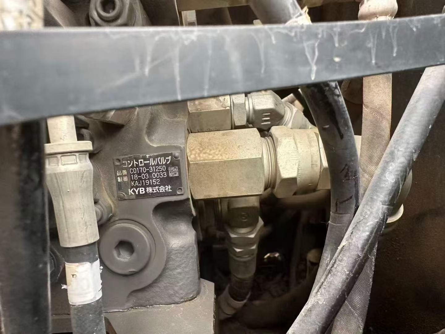 شراء حفارة Case CX80 مستعملة / 5
