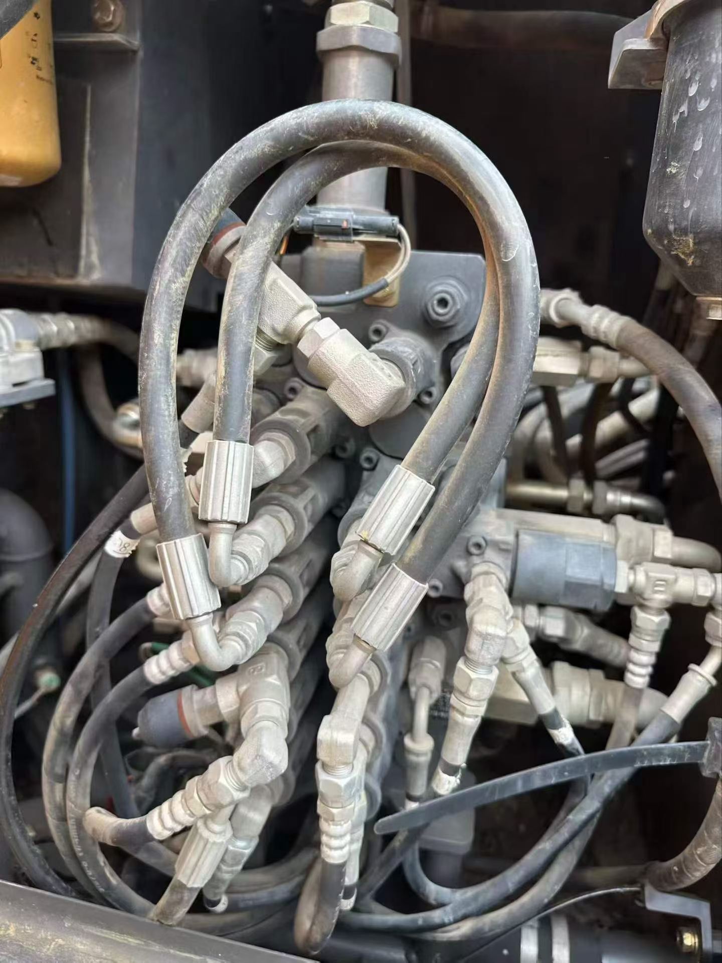 شراء حفارة Case CX80 مستعملة / 4