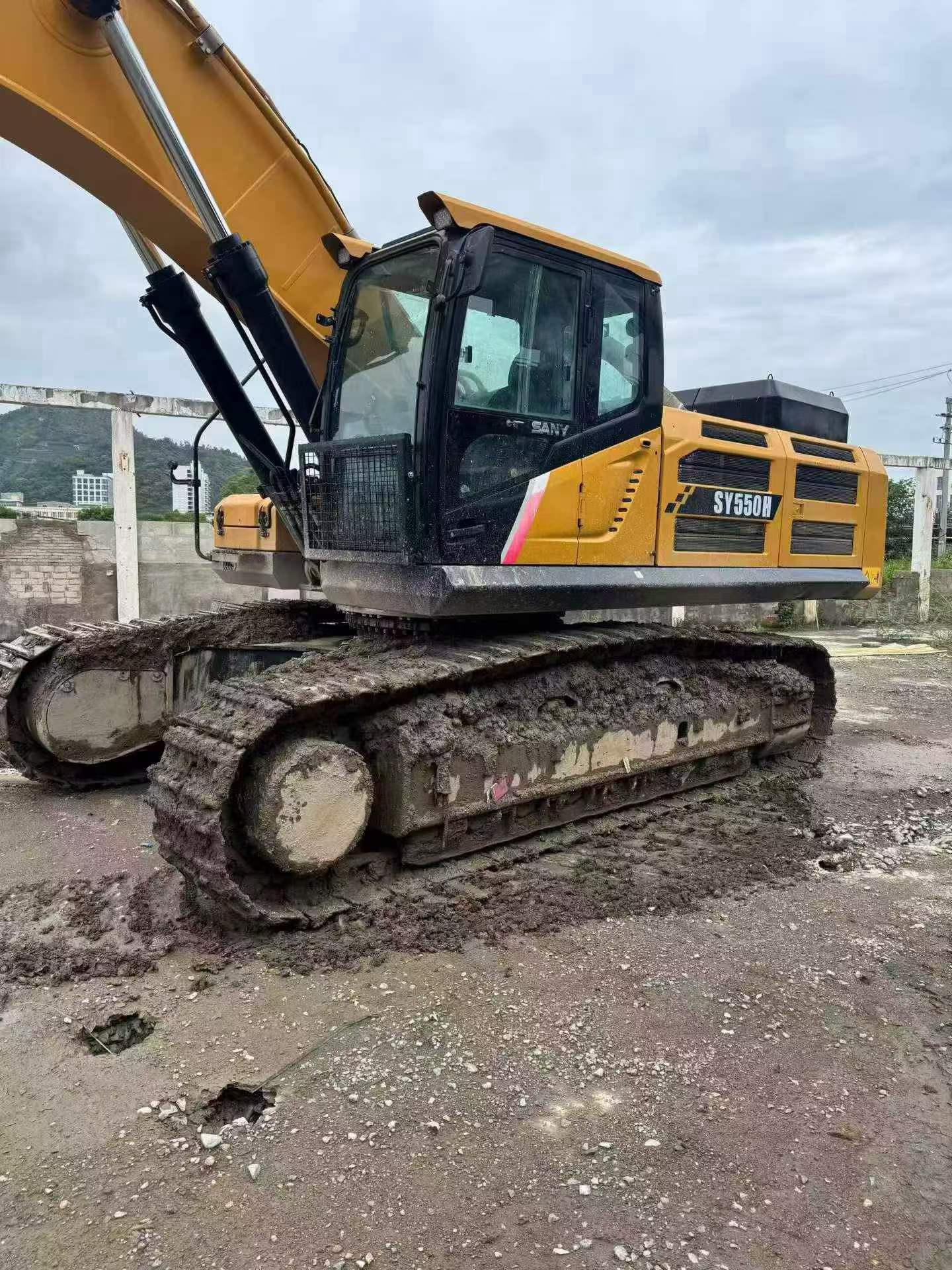 Buy Sany SY550H Used Excavator / 4