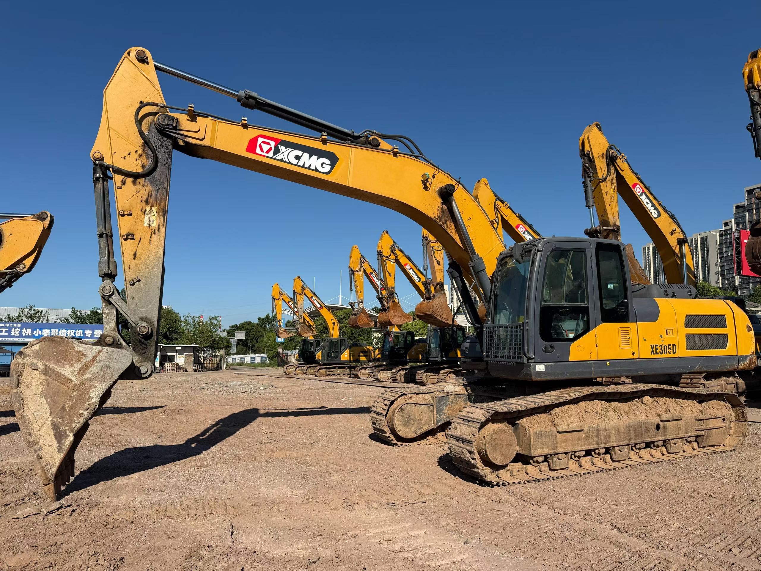 Compre Excavadora XCMG XE305D Usada / 2