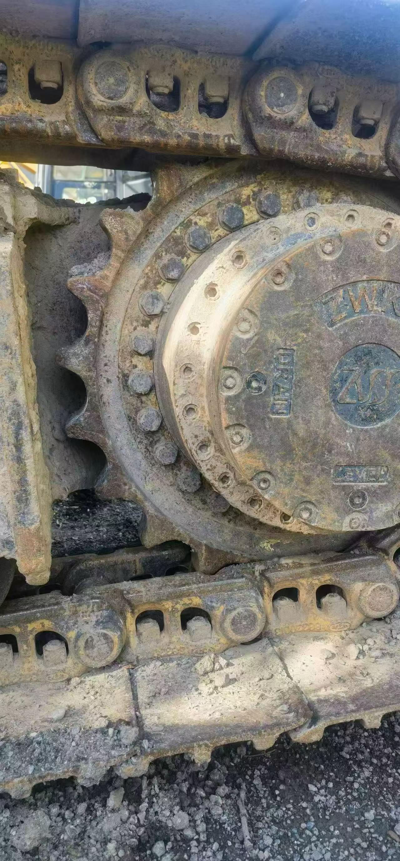 Acheter Pelle Hyundai R335-7 d'occasion / 4 Acheter Pelle Hyundai R335-7 d'occasion / 4