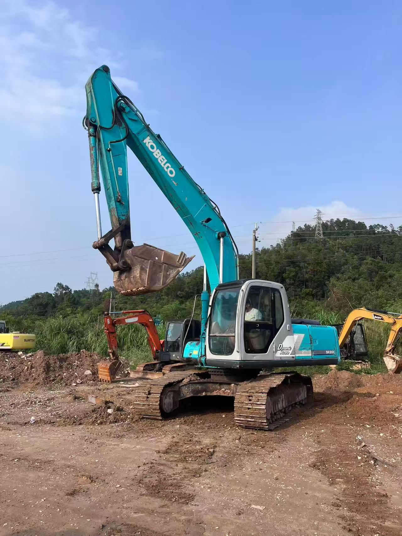 Купить Kobelco SK200-6E Подержанный Экскаватор Купить Kobelco SK200-6E Подержанный Экскаватор
