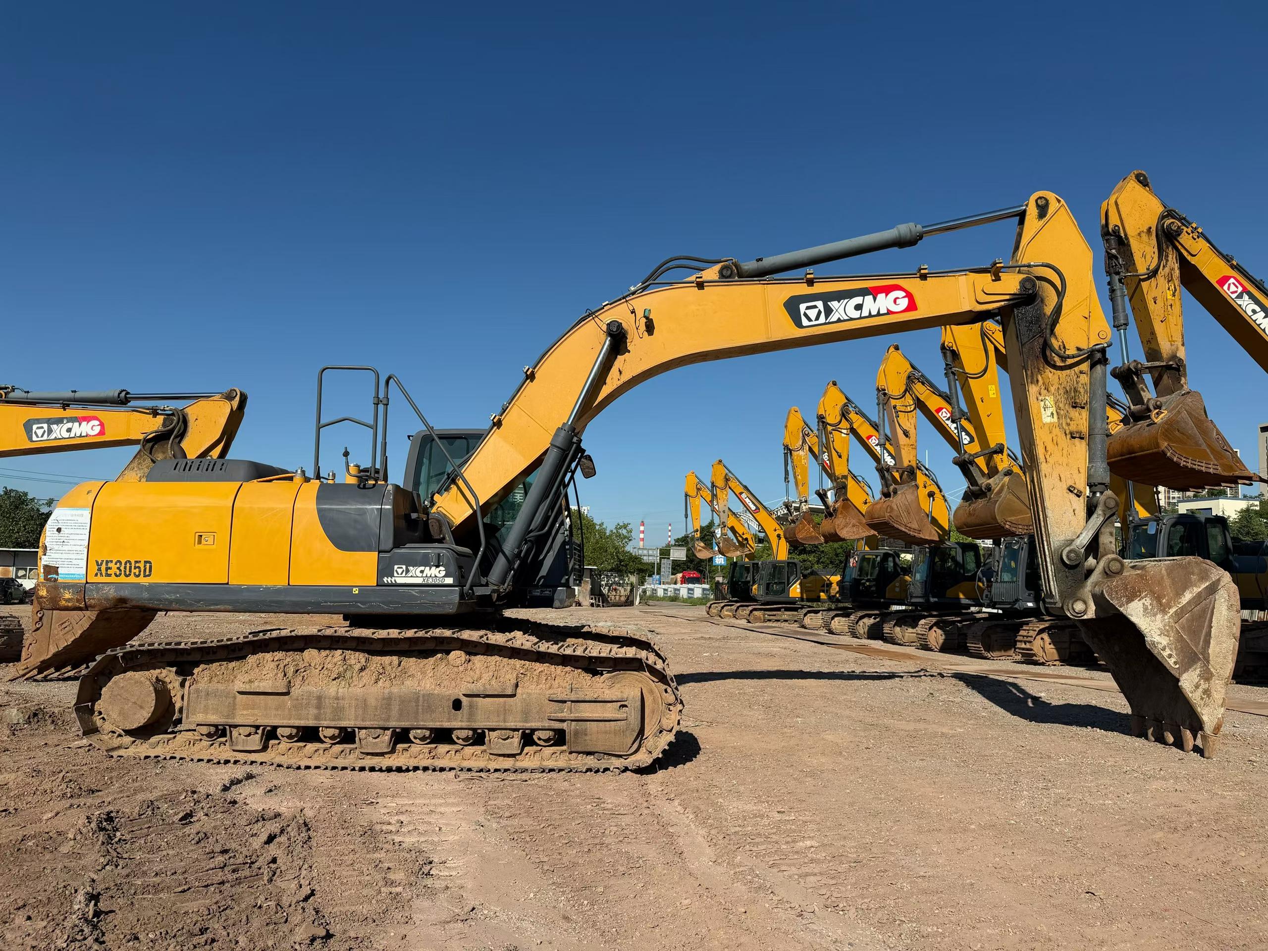 Compre Excavadora XCMG XE305D Usada / 4