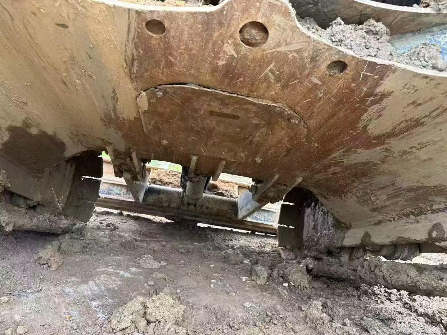 شراء حفارة Case CX80 مستعملة / 8
