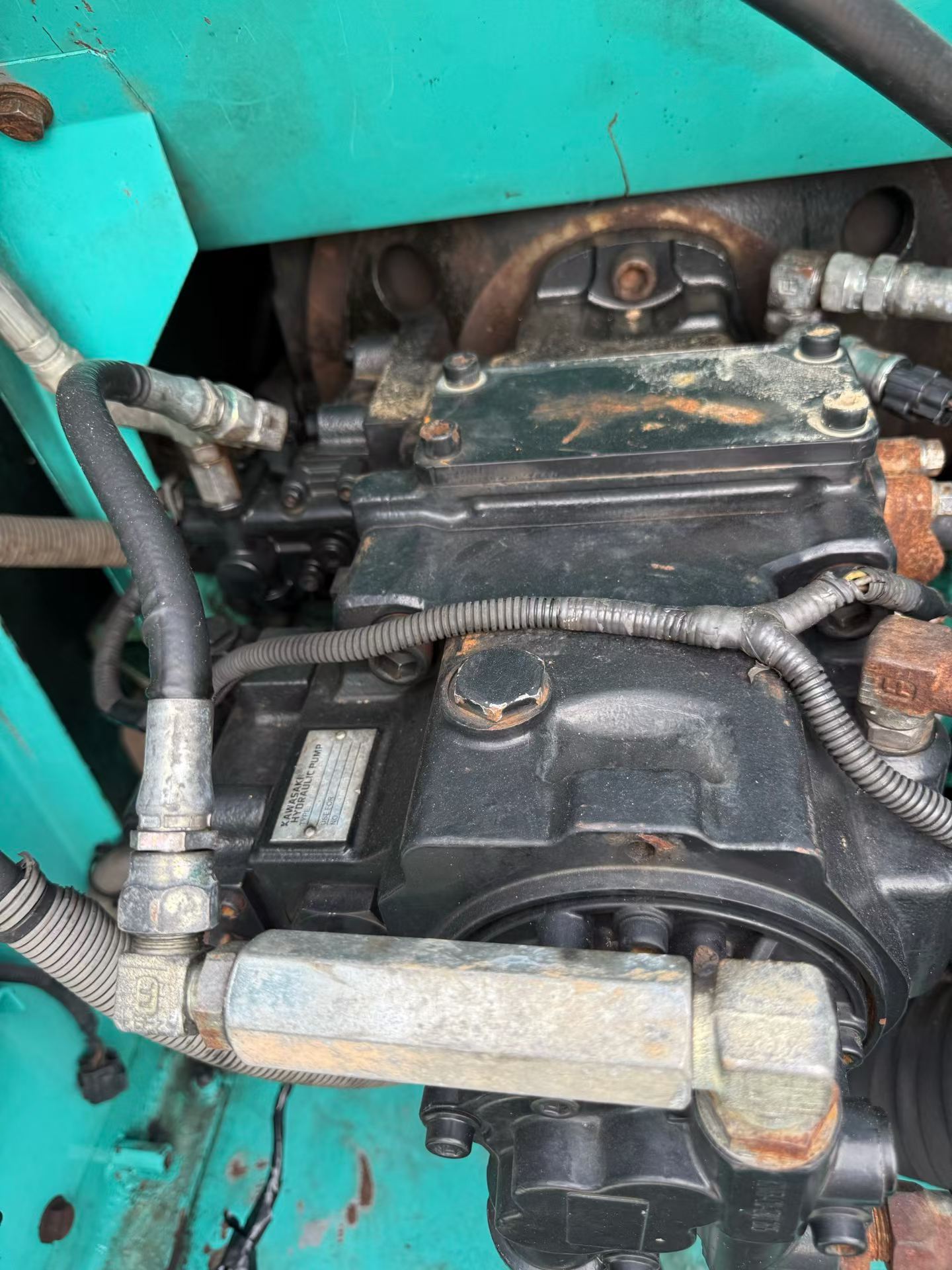 Compre Escavadeira Kobelco SK140LC-8 Usada / 5