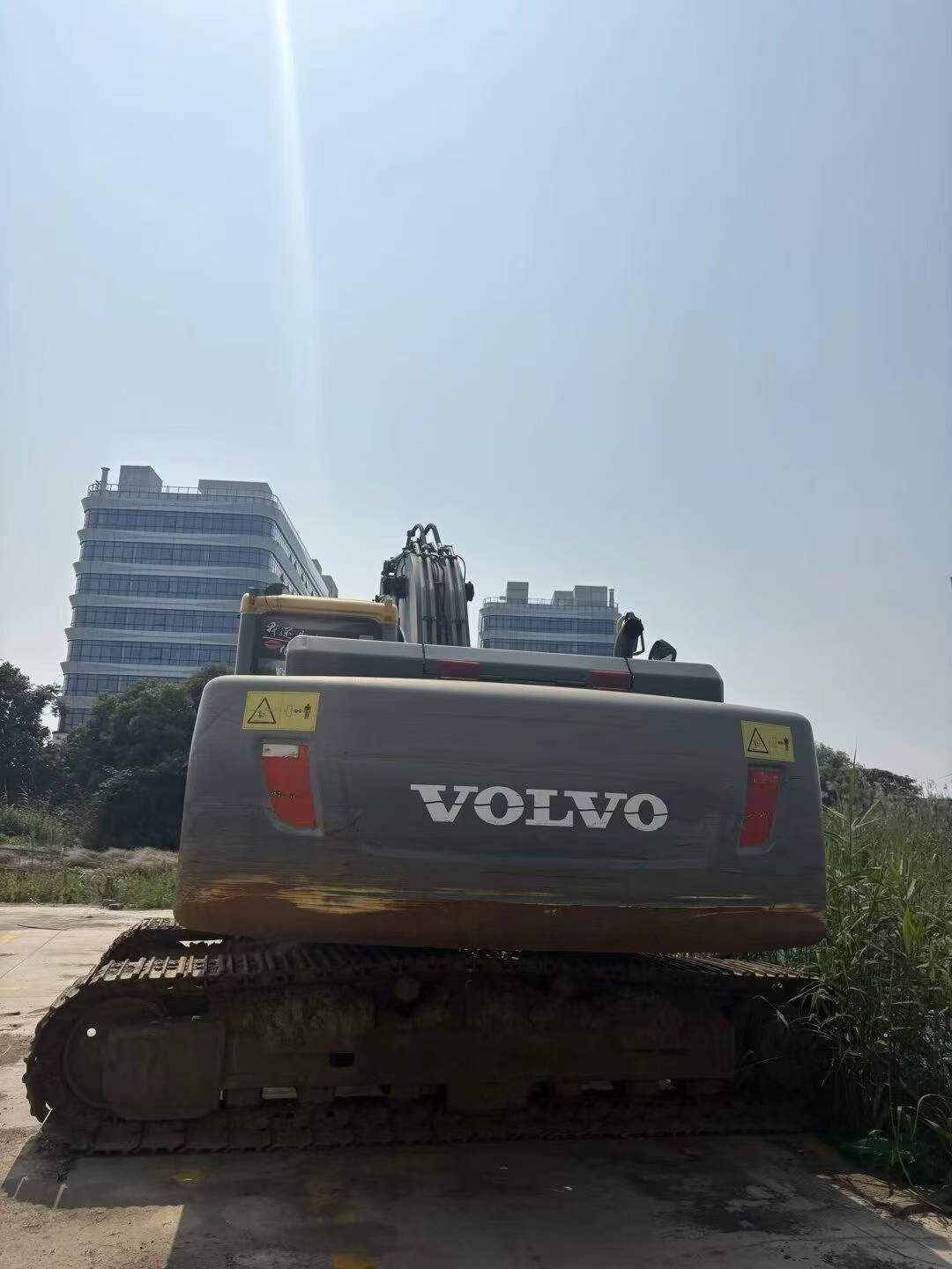 Купить Подержанный Экскаватор Volvo EC200 / 2