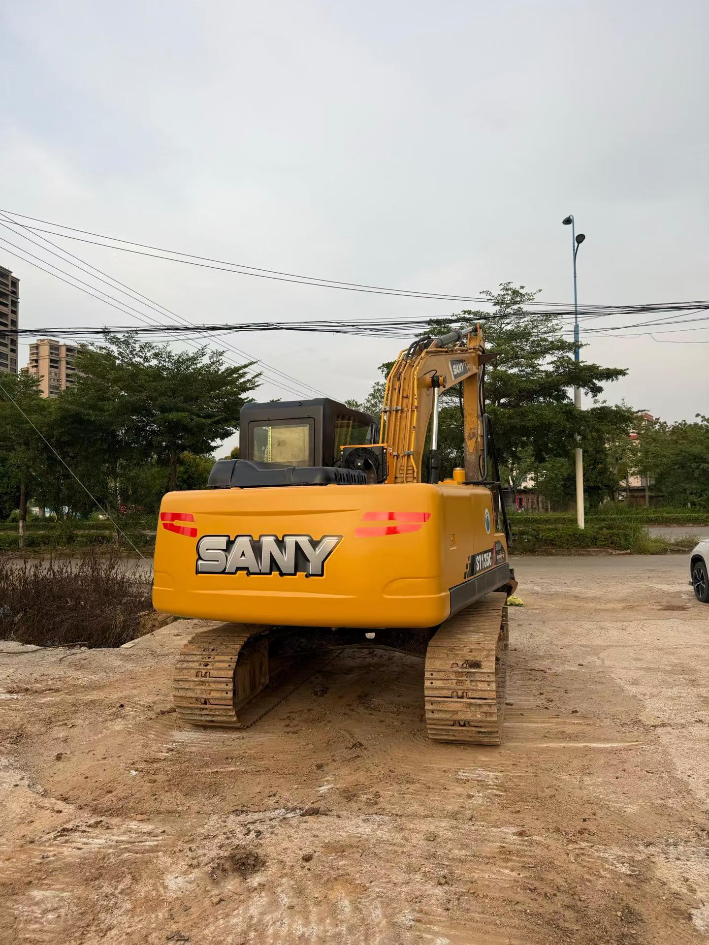 Compre Escavadeira Sany SY135C Usada / 7 Compre Escavadeira Sany SY135C Usada / 7