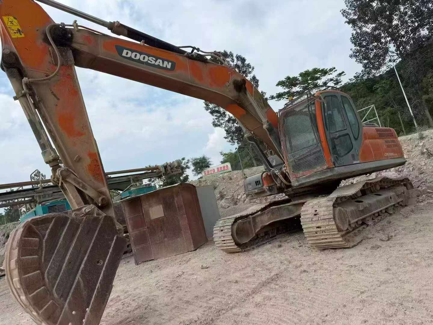 Compre Escavadeira Doosan DX230LC Usada / 5 Compre Escavadeira Doosan DX230LC Usada / 5