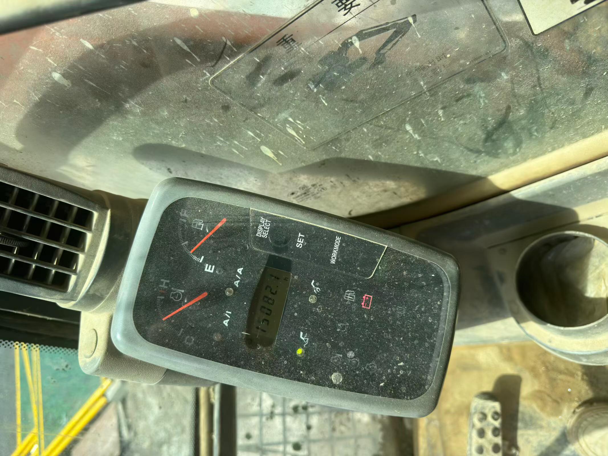 Buy Hitachi EX250-5 Used Excavator / 2 Buy Hitachi EX250-5 Used Excavator / 2