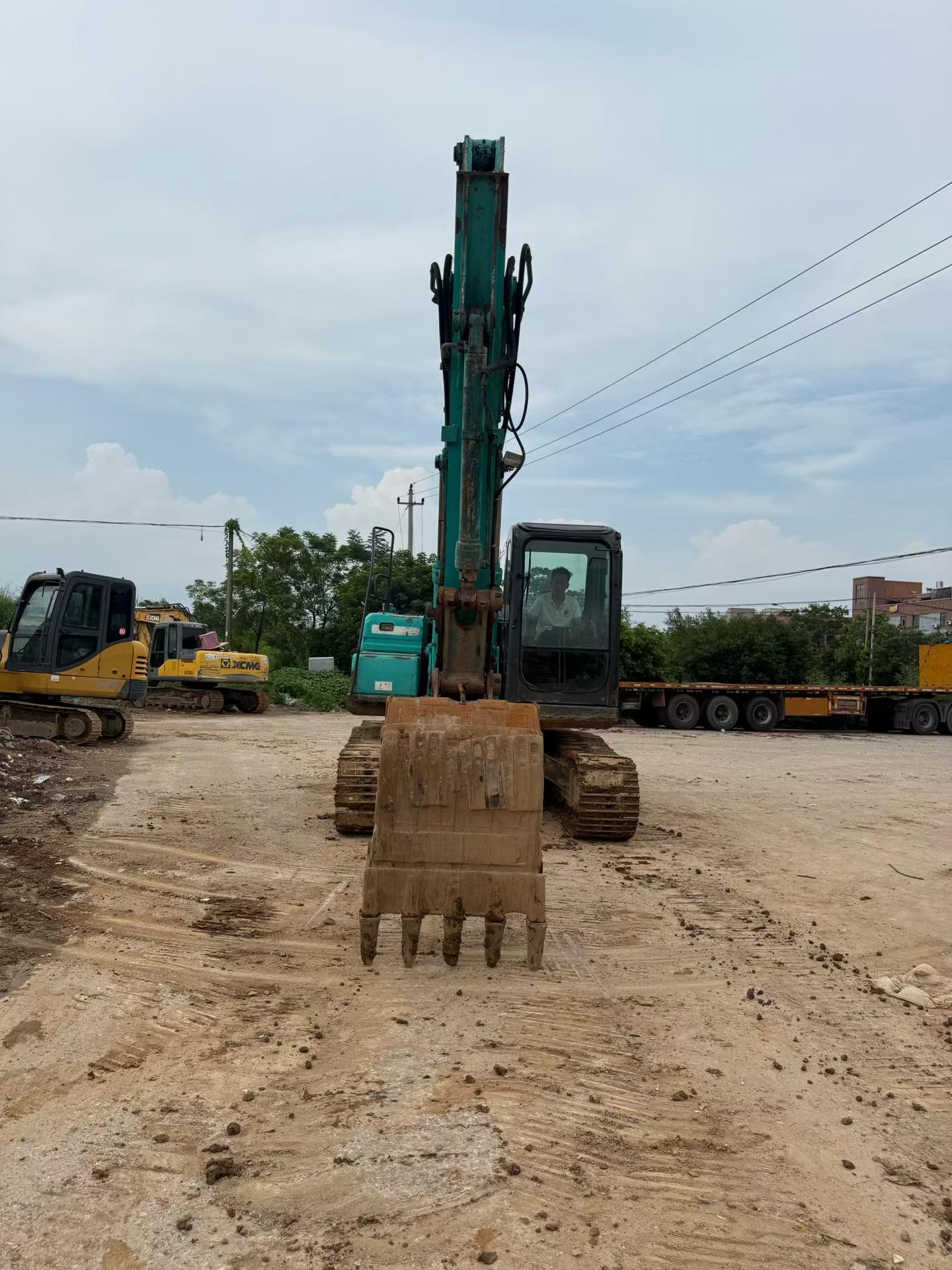 Compre Escavadeira Kobelco SK140LC-8 Usada / 9