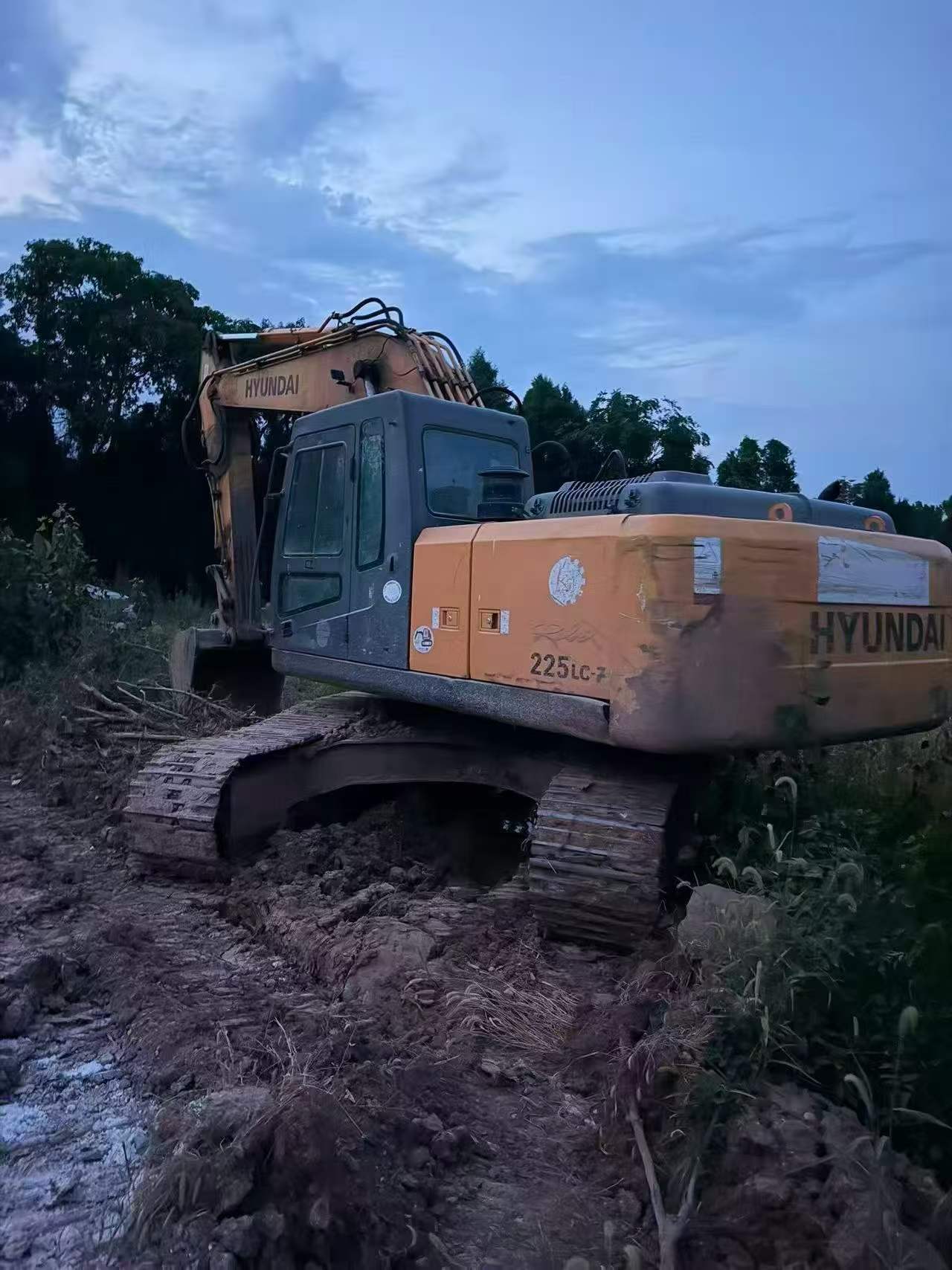 شراء Hyundai R225-7 مستعمل حفارة