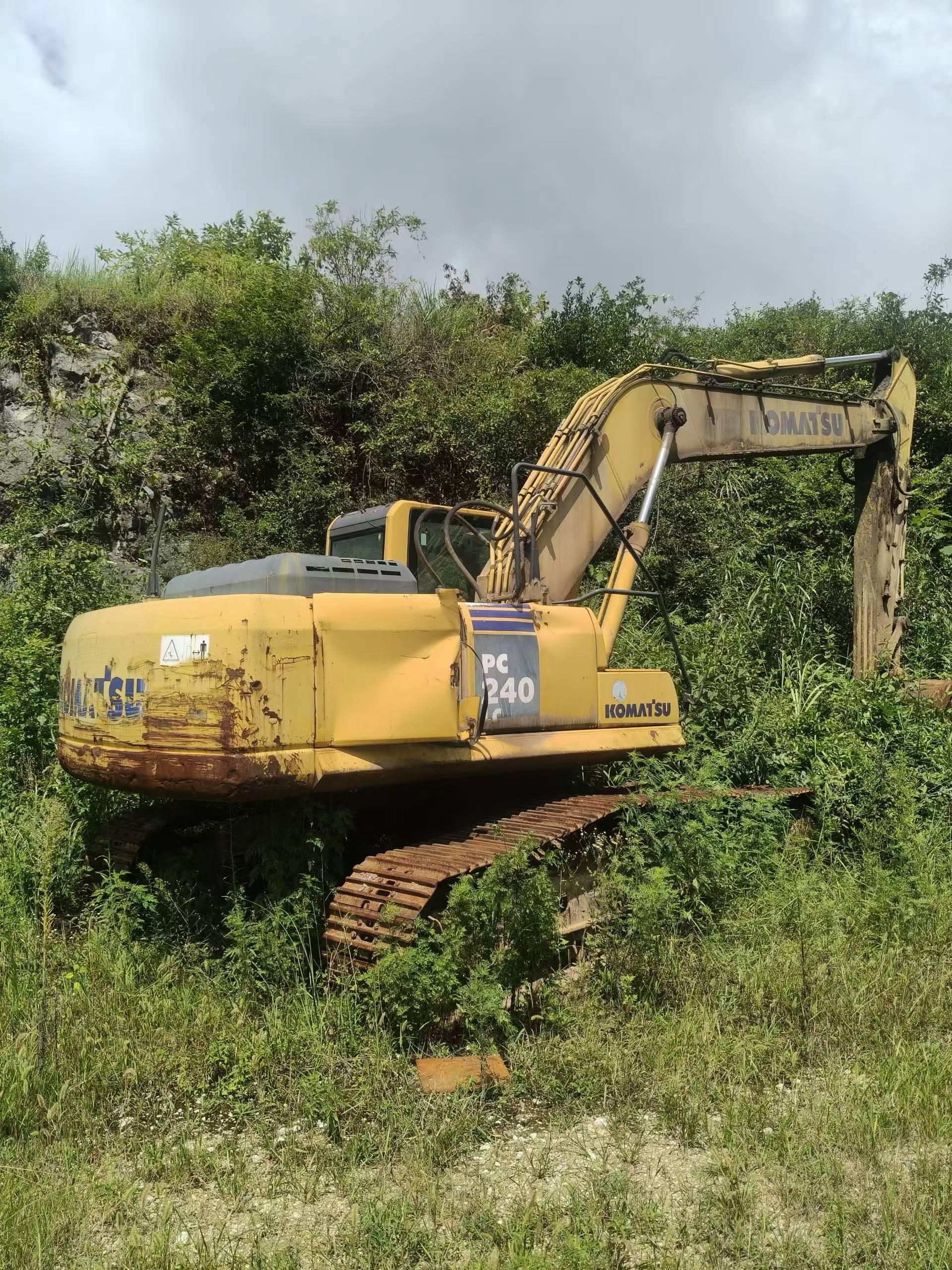 Comprar Komatsu PC240-6 Usado Excavadora