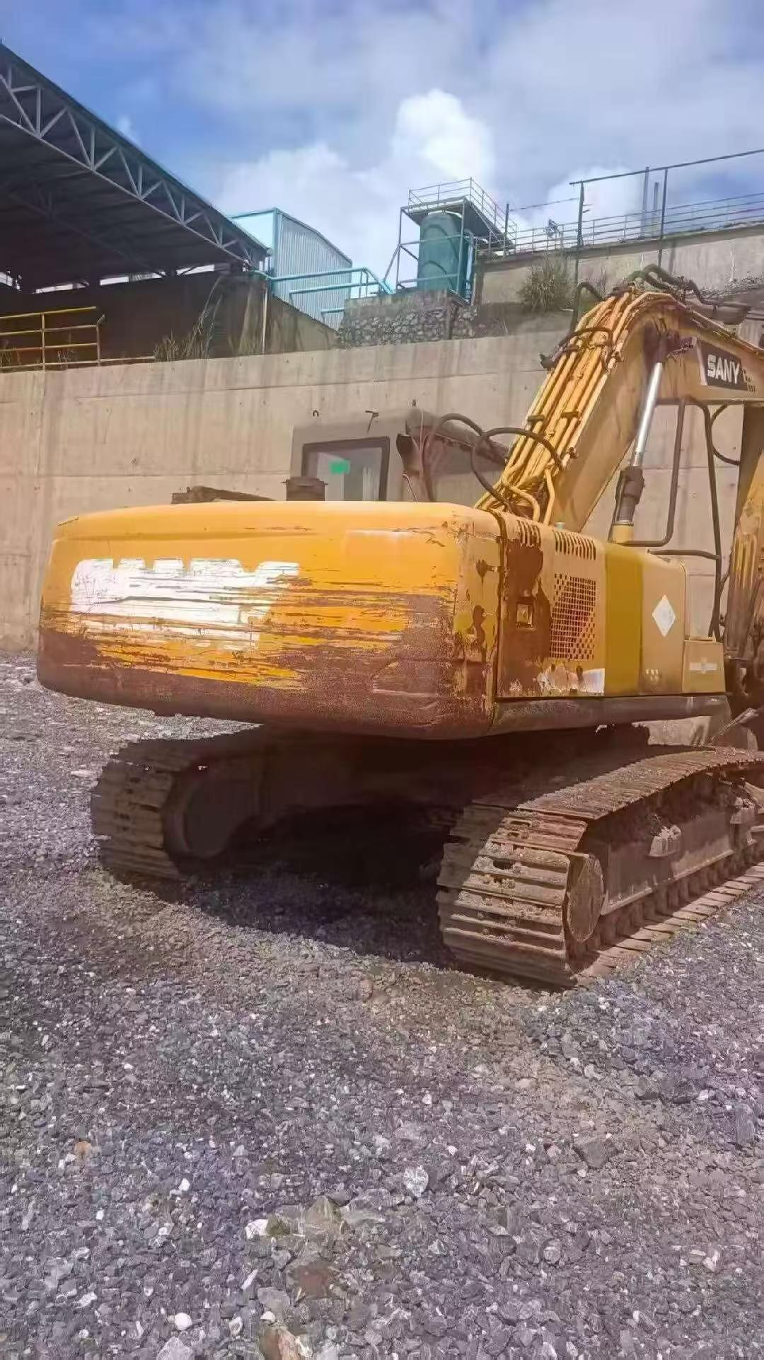 Buy Sany SY215C-8 Used Excavator / 4