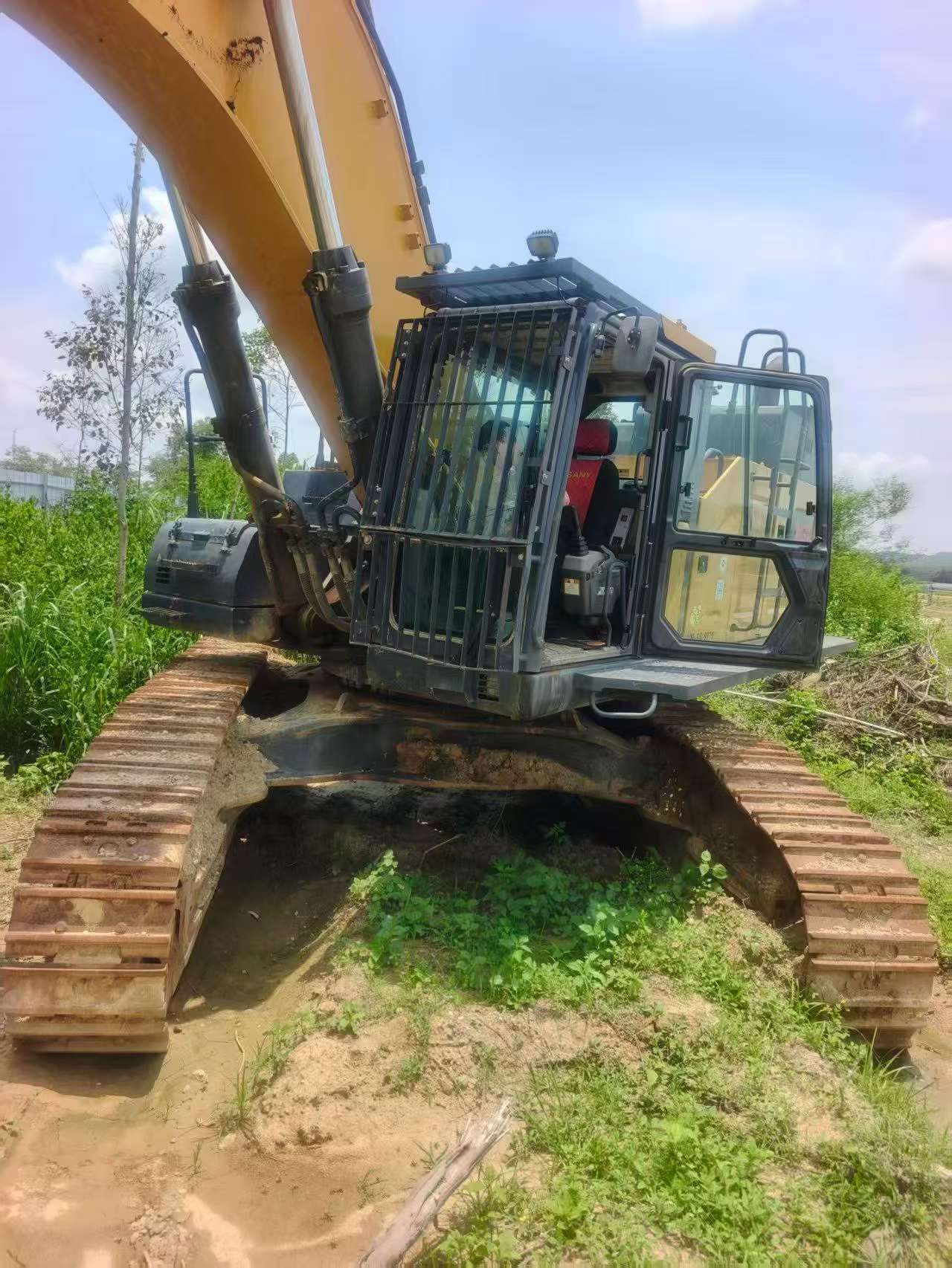 Buy XCMG XE690DK Used Excavator