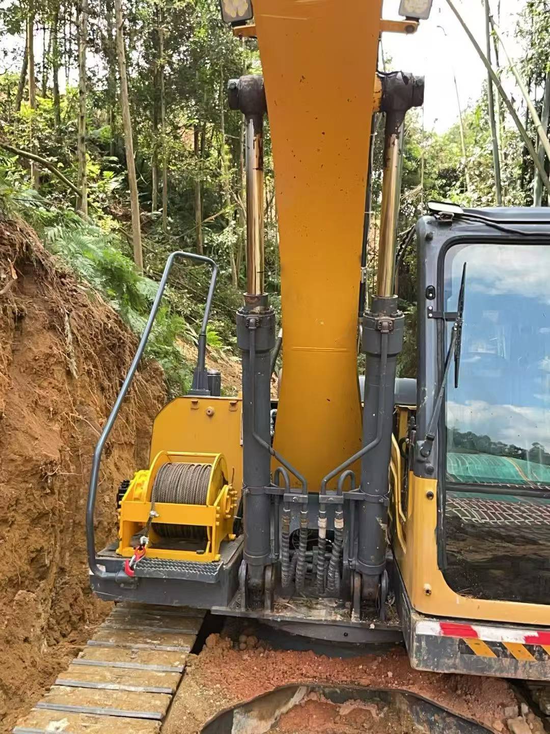 Buy XCMG XE135B Used Excavator / 8 Buy XCMG XE135B Used Excavator / 8