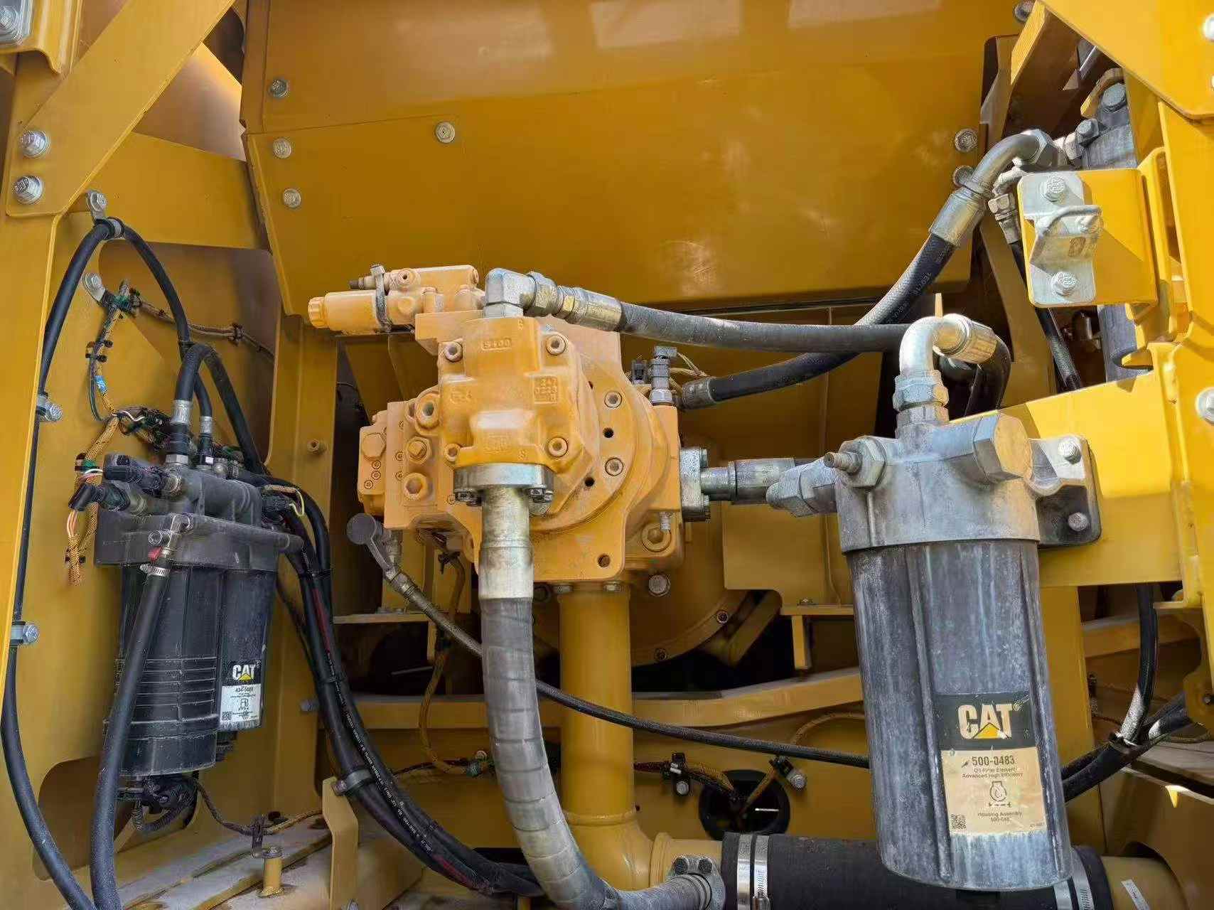 شراء حفارة Caterpillar 350L مستعملة / 7