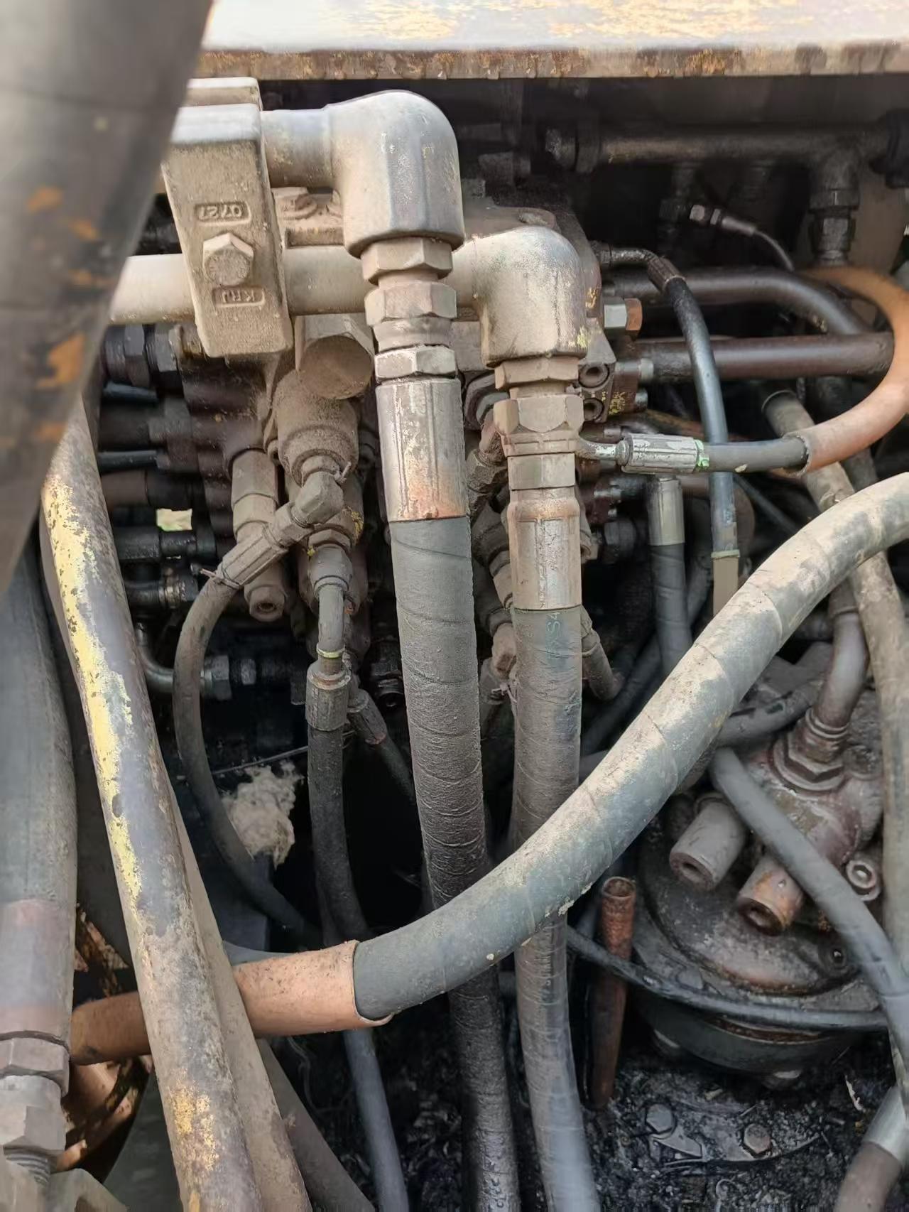 شراء حفارة Sumitomo SH120A2 مستعملة / 9