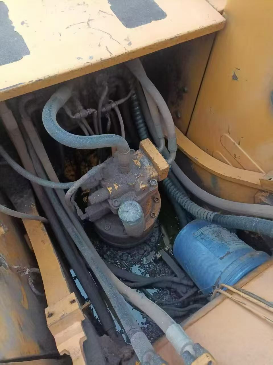 شراء حفارة Hyundai R215-7 مستعملة / 4