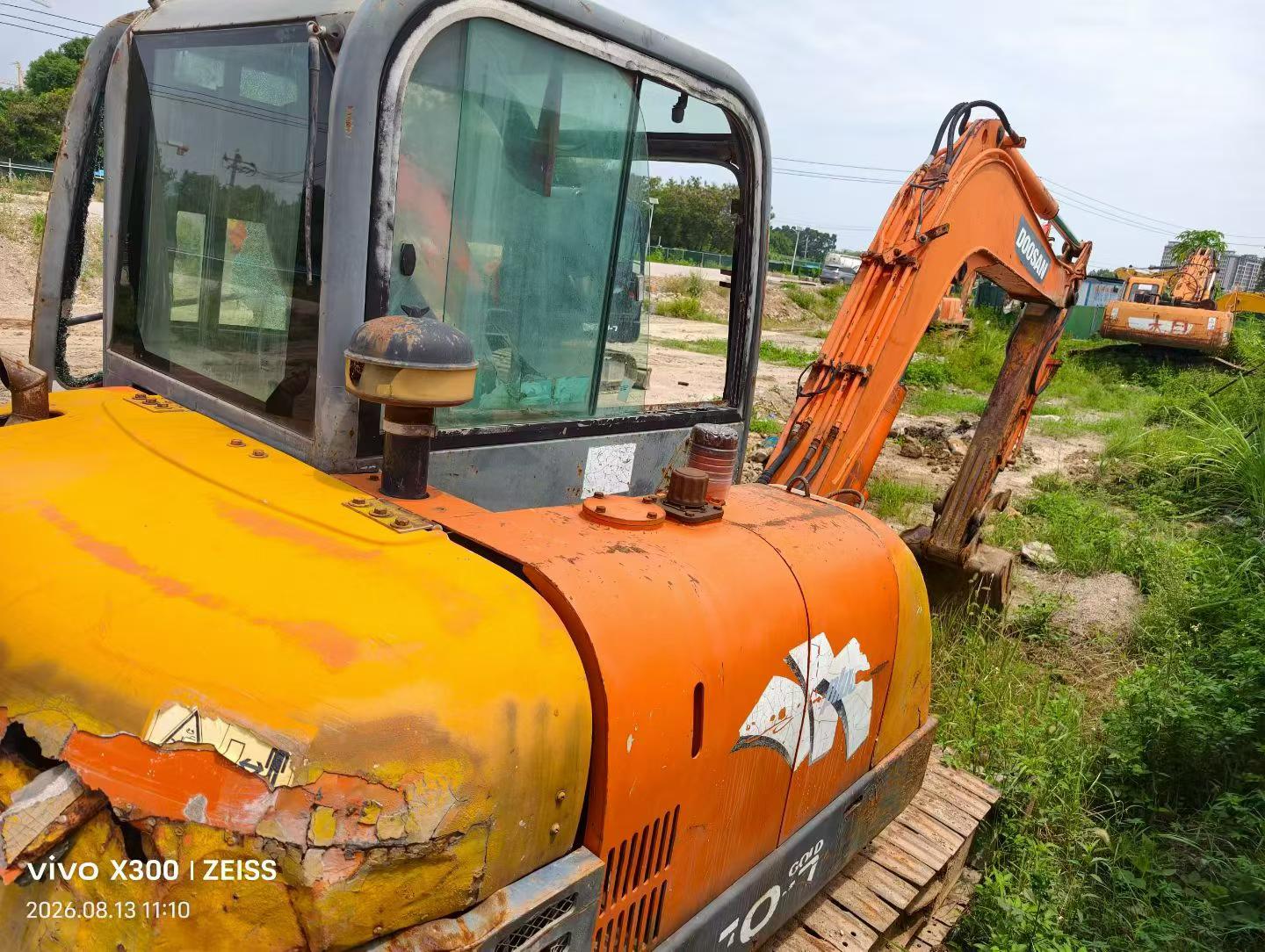 Compre Escavadeira Doosan DH60-7 Usada / 9 Compre Escavadeira Doosan DH60-7 Usada / 9