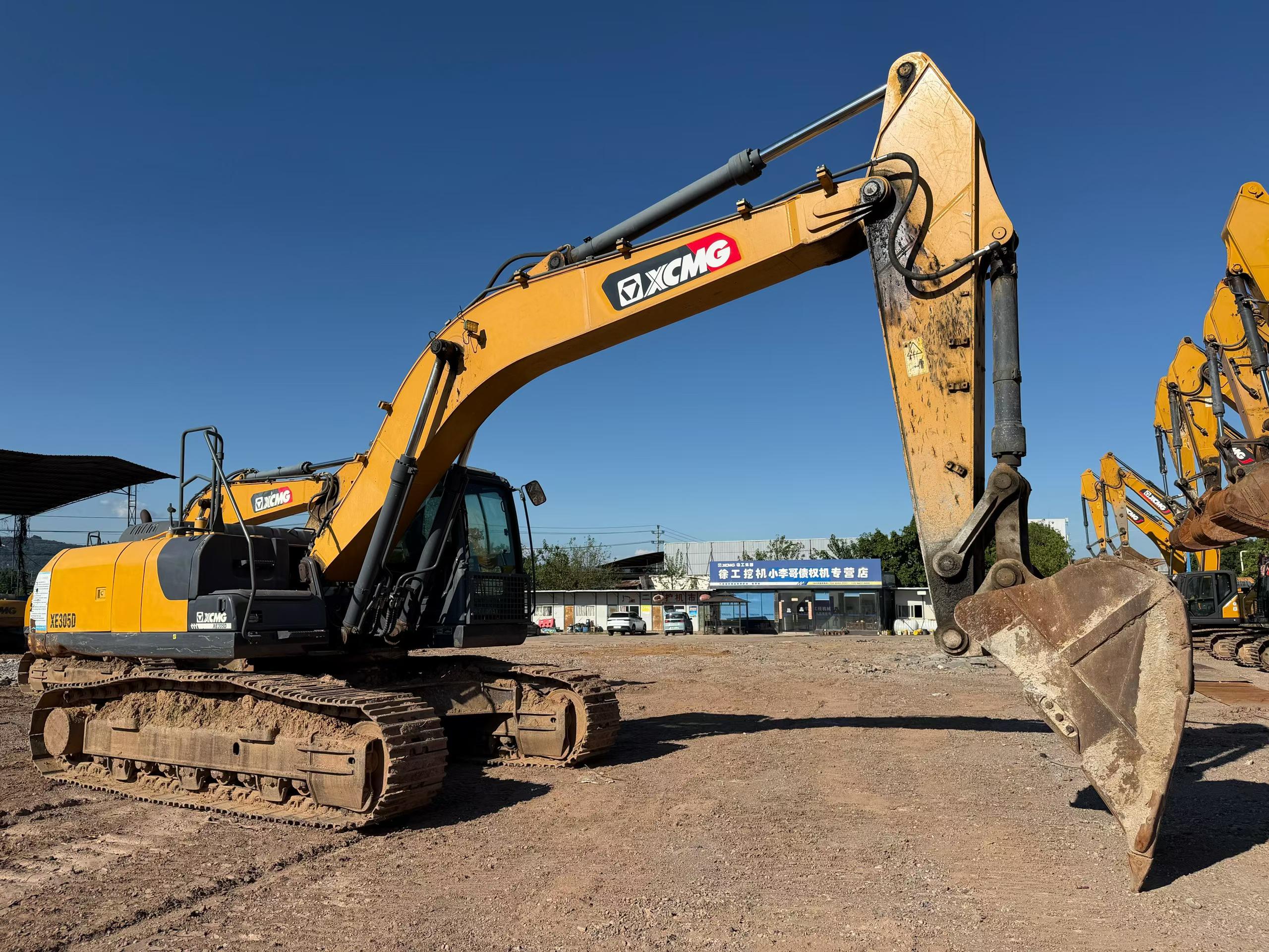 Compre Excavadora XCMG XE305D Usada / 5