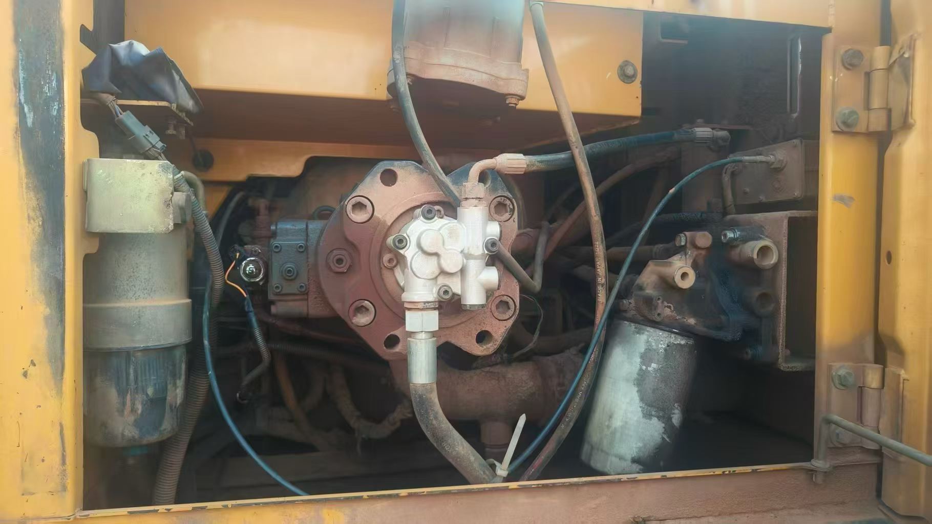 Buy Sany SY215C-8 Used Excavator / 4