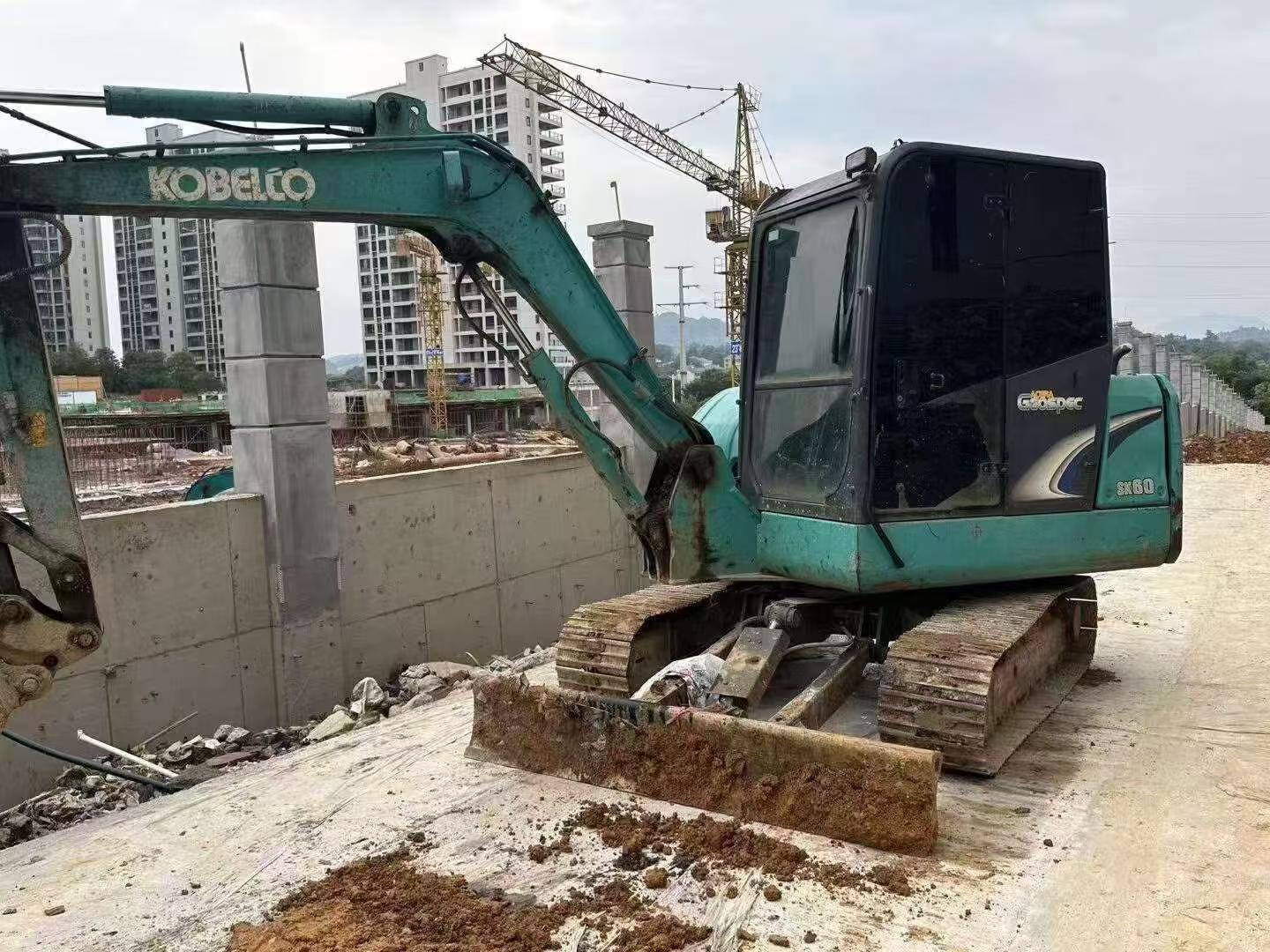 Купить Kobelco SK60-8 Подержанный Экскаватор Купить Kobelco SK60-8 Подержанный Экскаватор