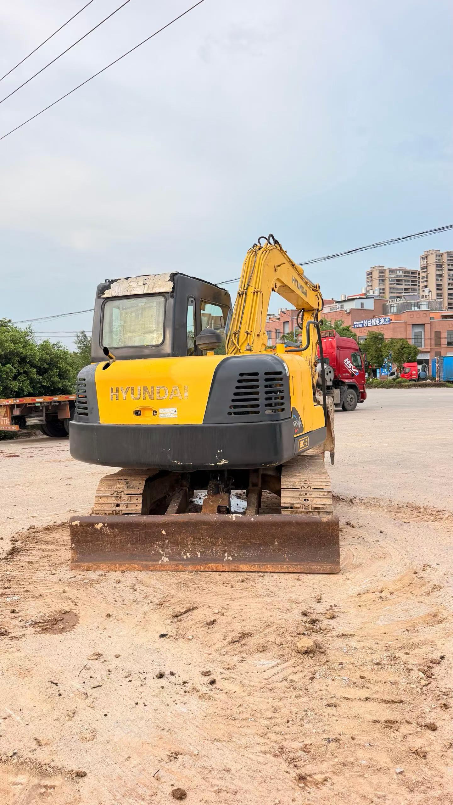 Compre Excavadora Hyundai R80-7 Usada / 6