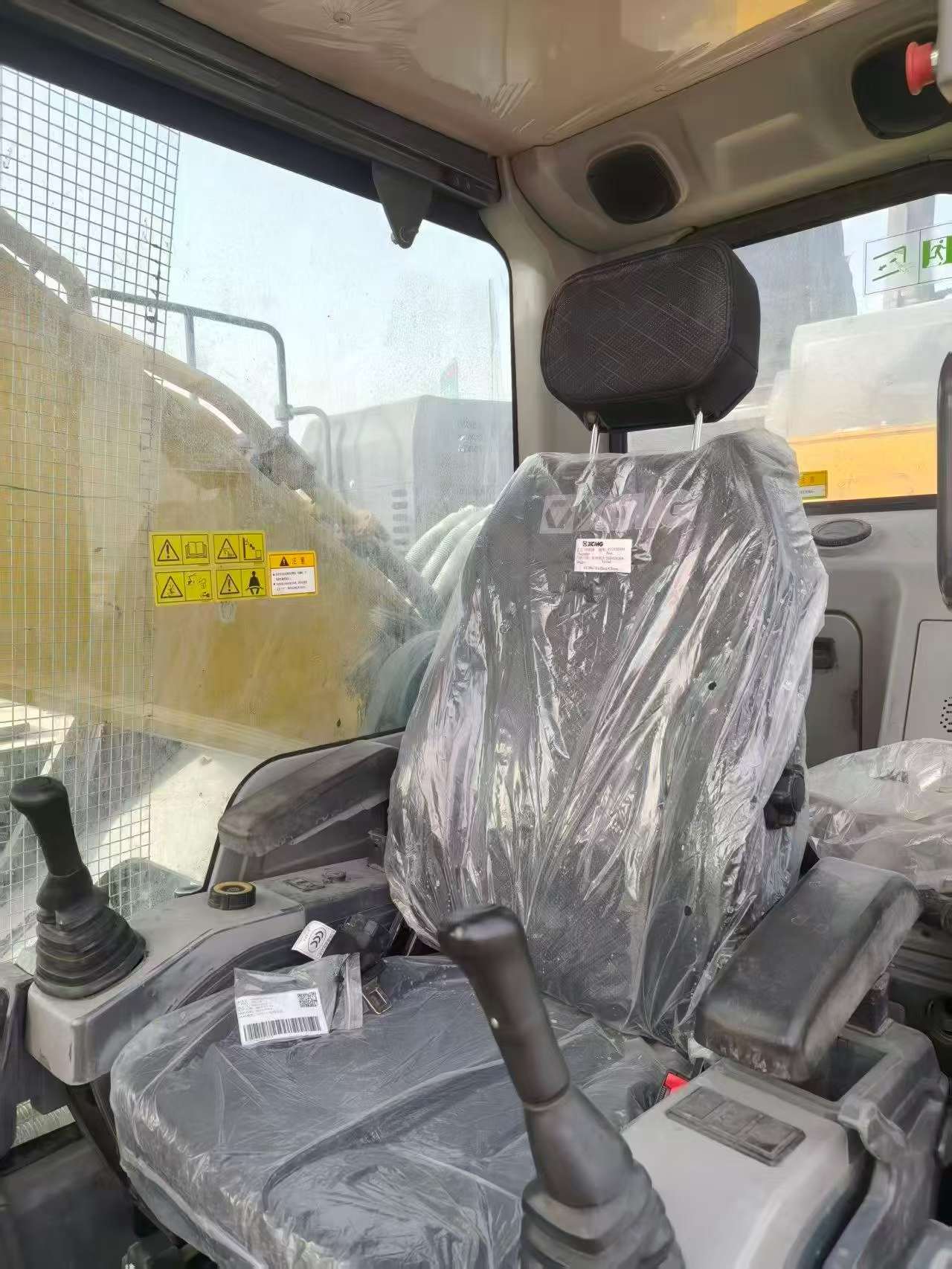 Buy XCMG XE690DK Used Excavator / 6