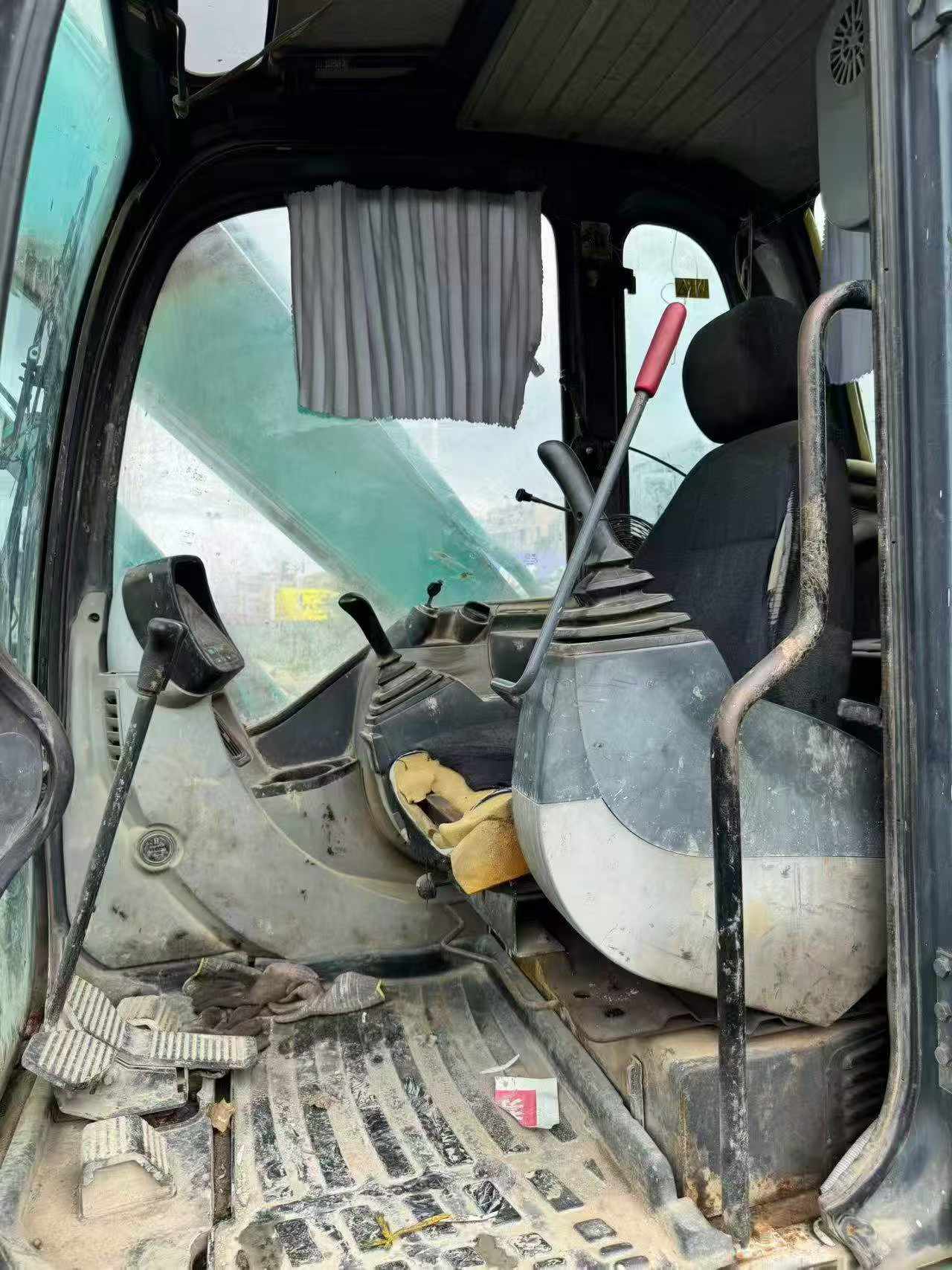 Compre Escavadeira Kobelco SK75-8 Usada / 7