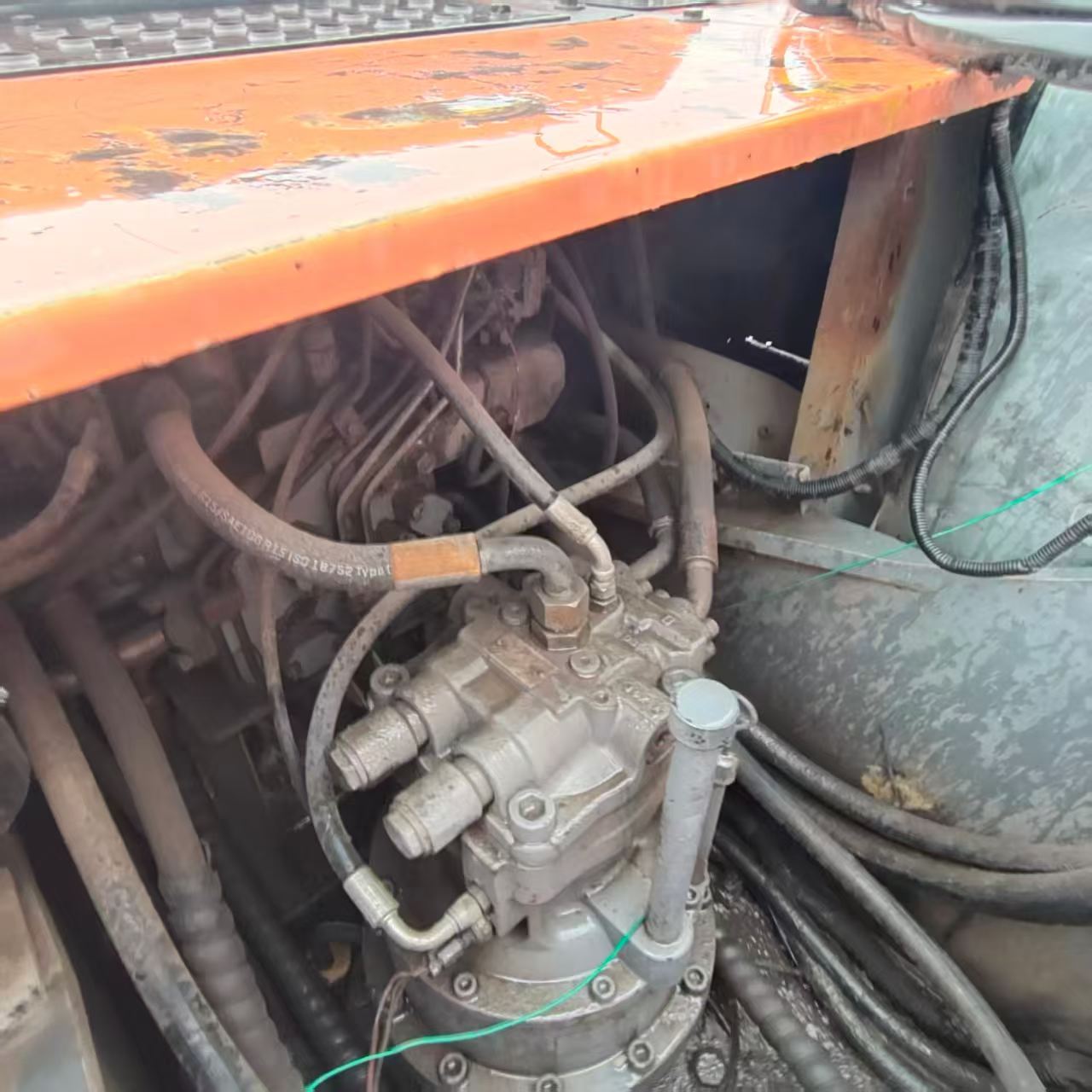 Buy Hitachi EX210LC Used Excavator / 6