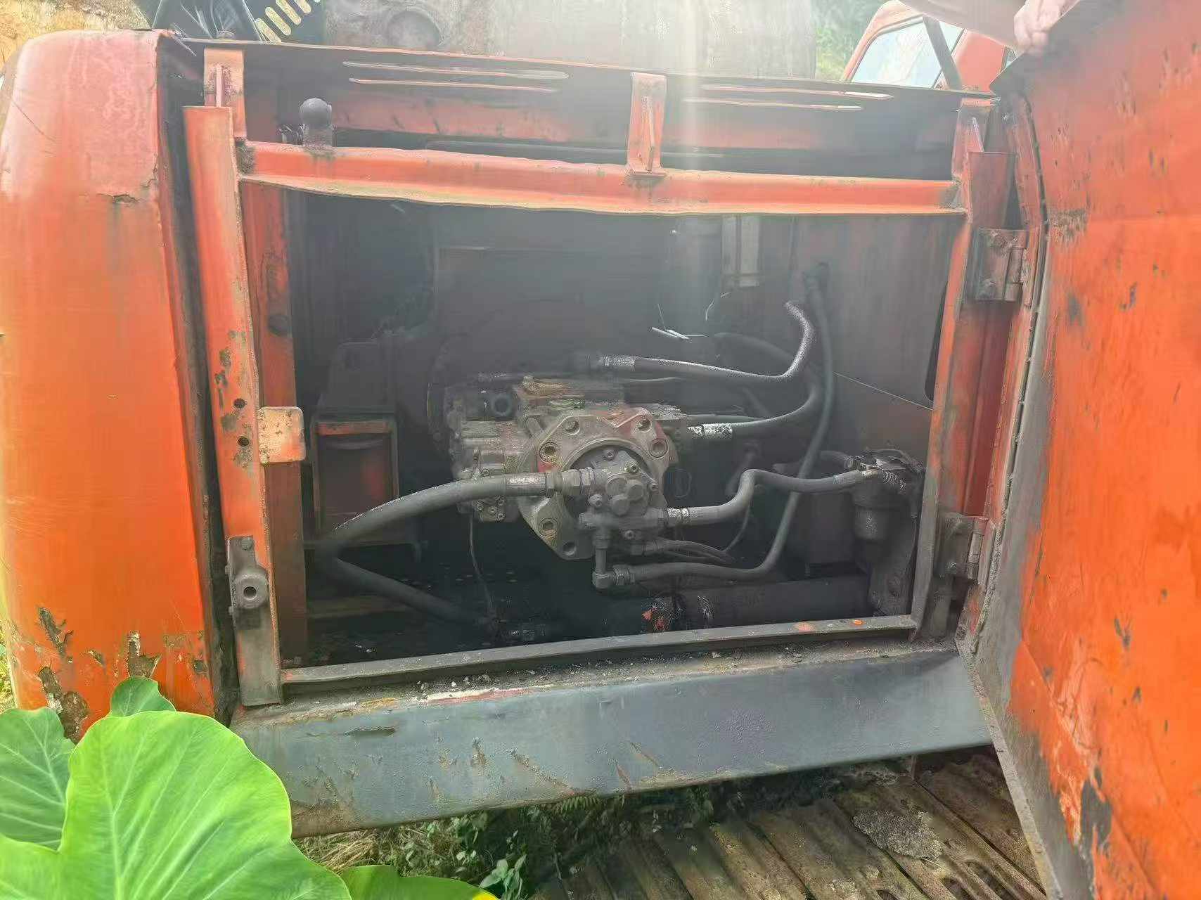Compre Excavadora Doosan DH300-7 Usada / 4 Compre Excavadora Doosan DH300-7 Usada / 4