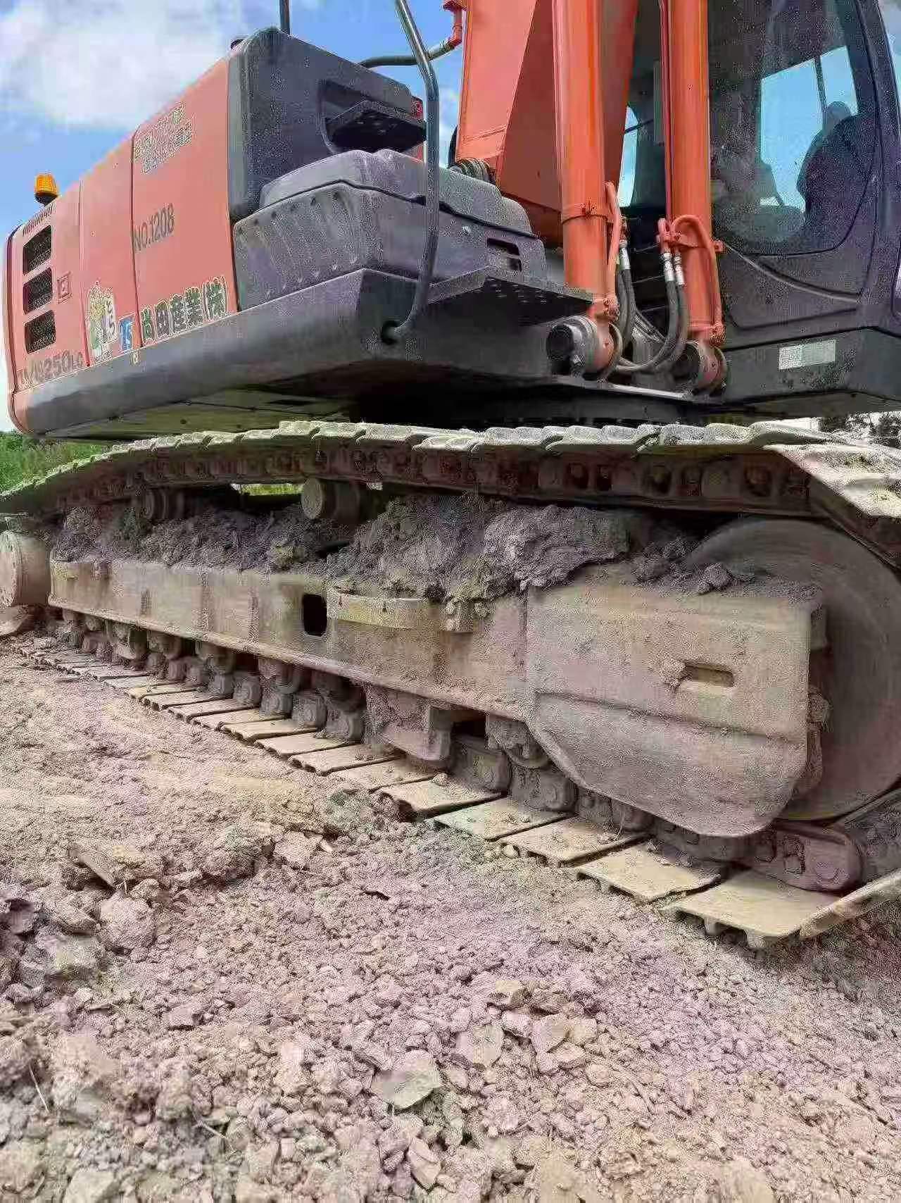 Buy Hitachi EX250-5 Used Excavator / 6