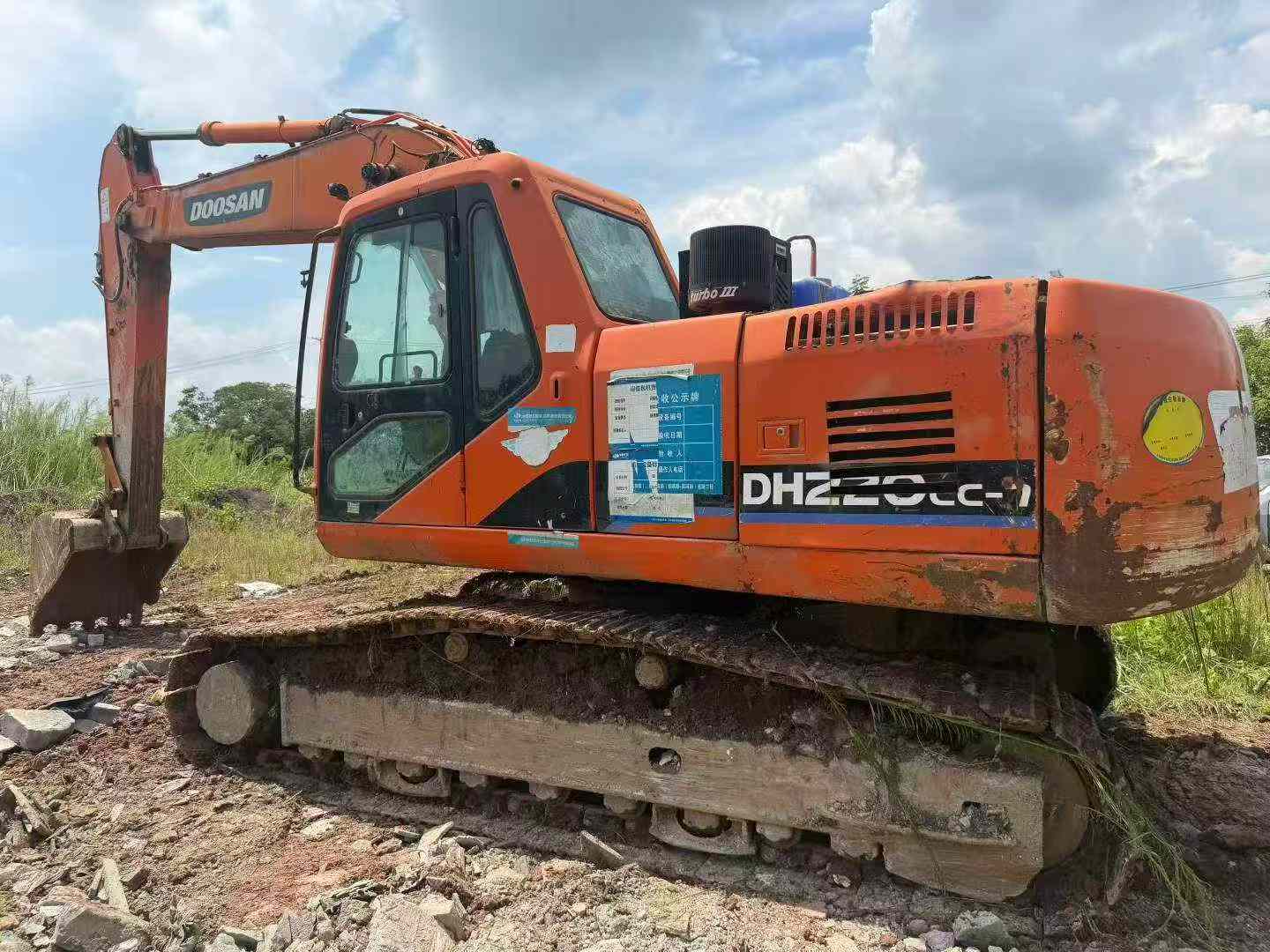 Compre Escavadeira Doosan DH220-7 Usada / 8 Compre Escavadeira Doosan DH220-7 Usada / 8
