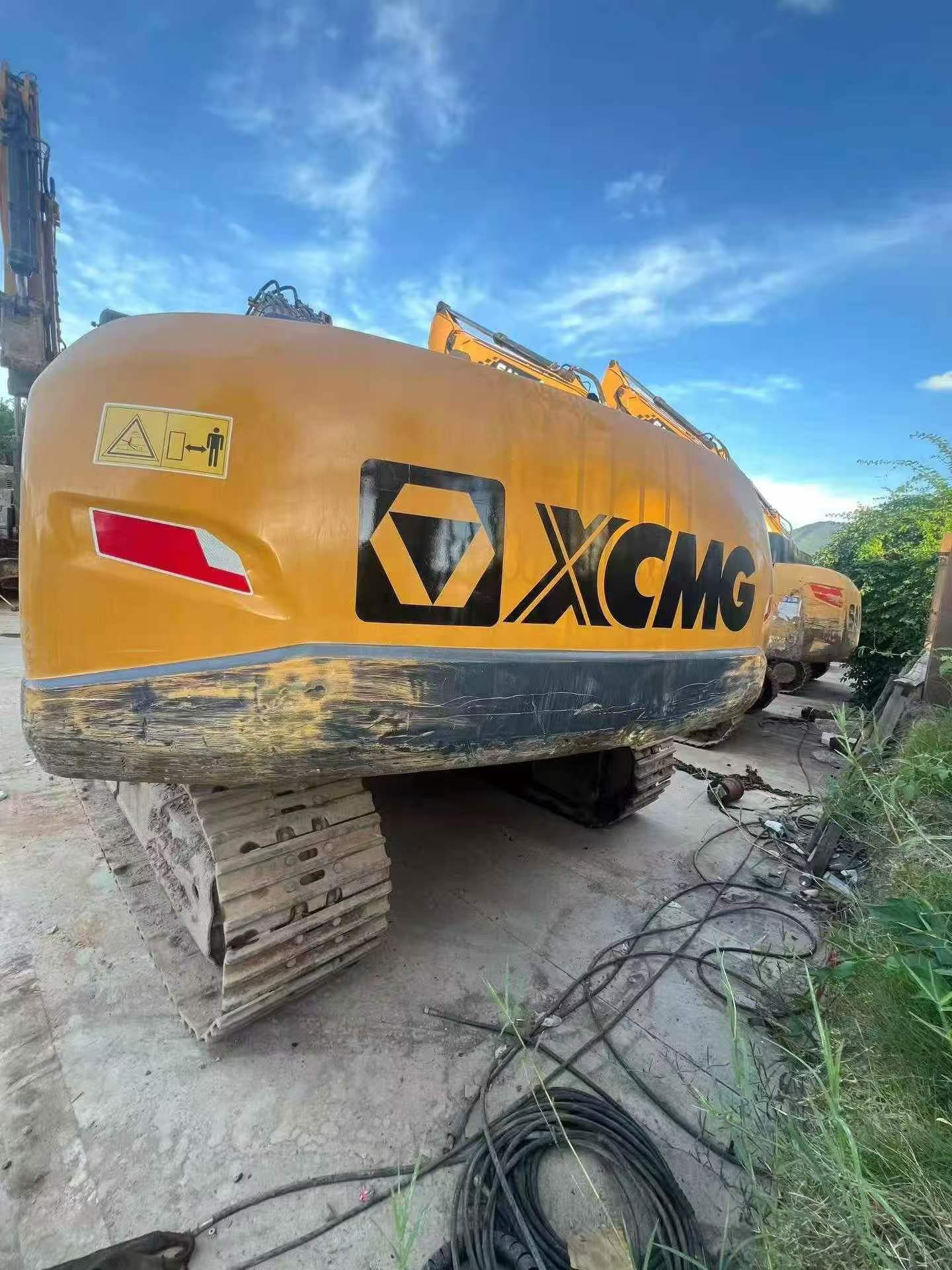 Compre Excavadora XCMG XE305D Usada / 6