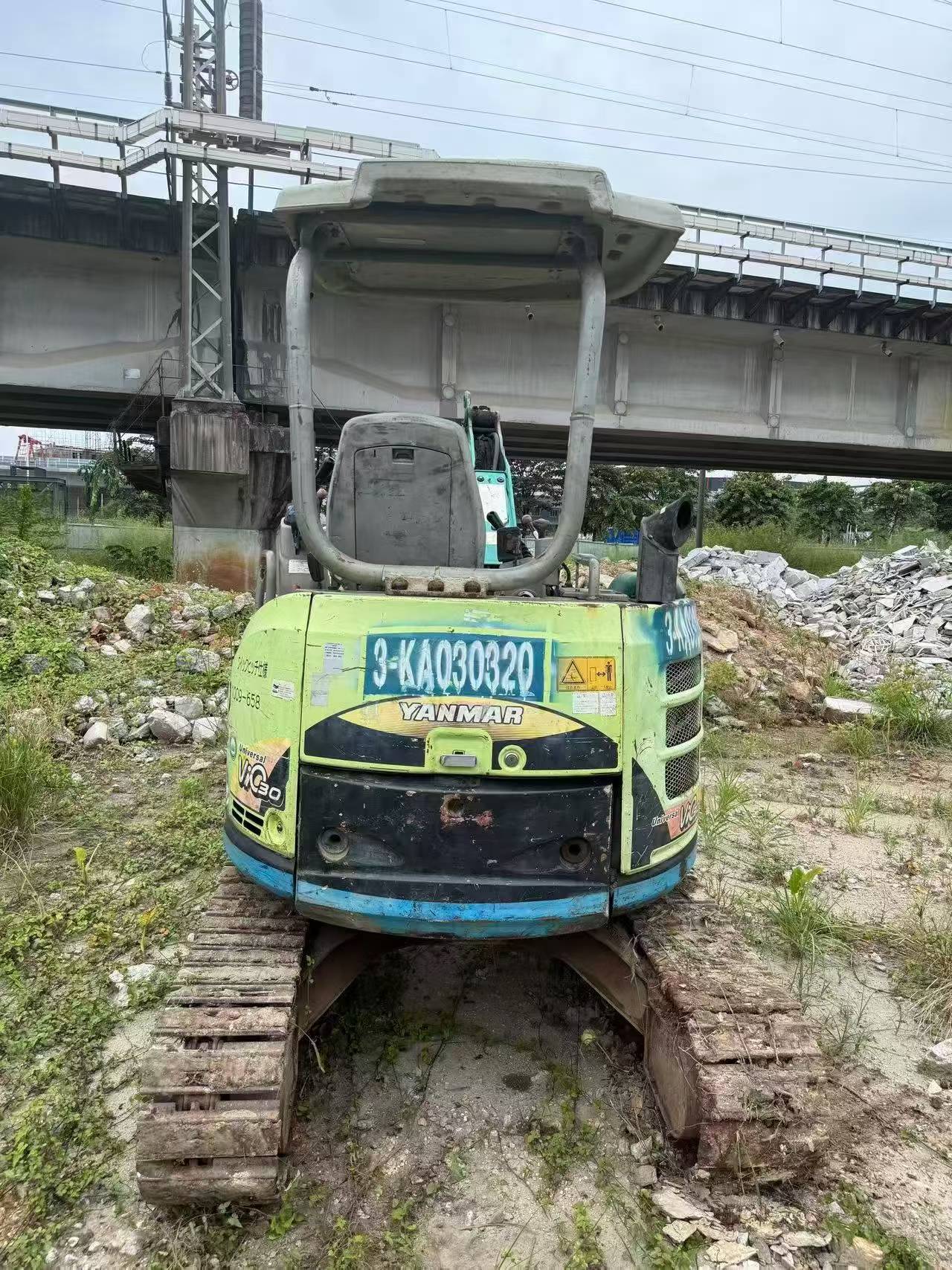 Buy Yanmar vio30 Used Excavator / 9