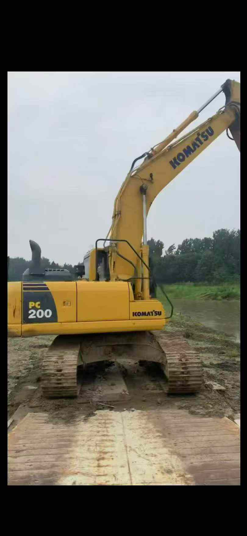 Compre Excavadora Komatsu PC200-8M0 Usada / 2 Compre Excavadora Komatsu PC200-8M0 Usada / 2