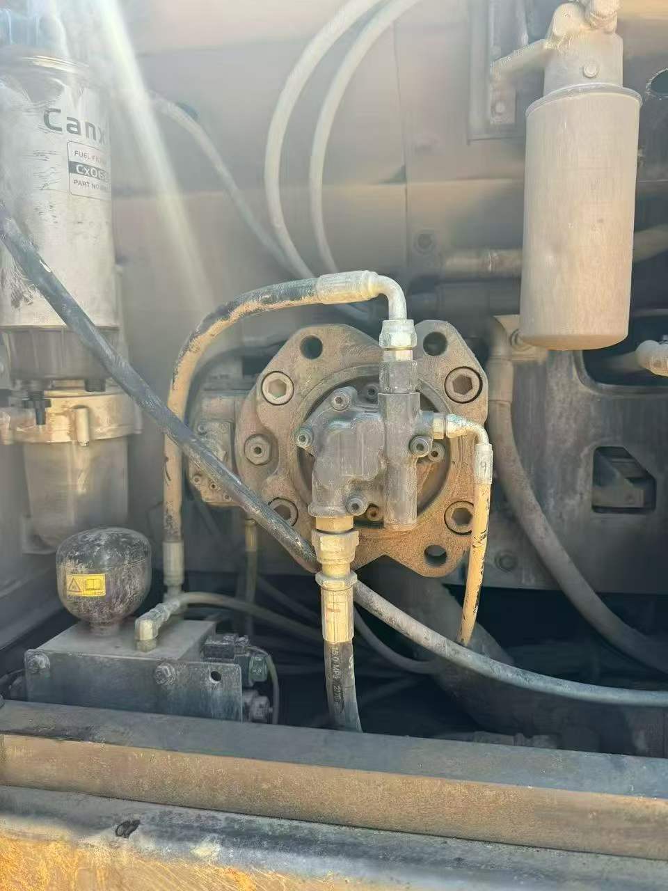 Купить Подержанный Экскаватор Volvo EC200 / 5