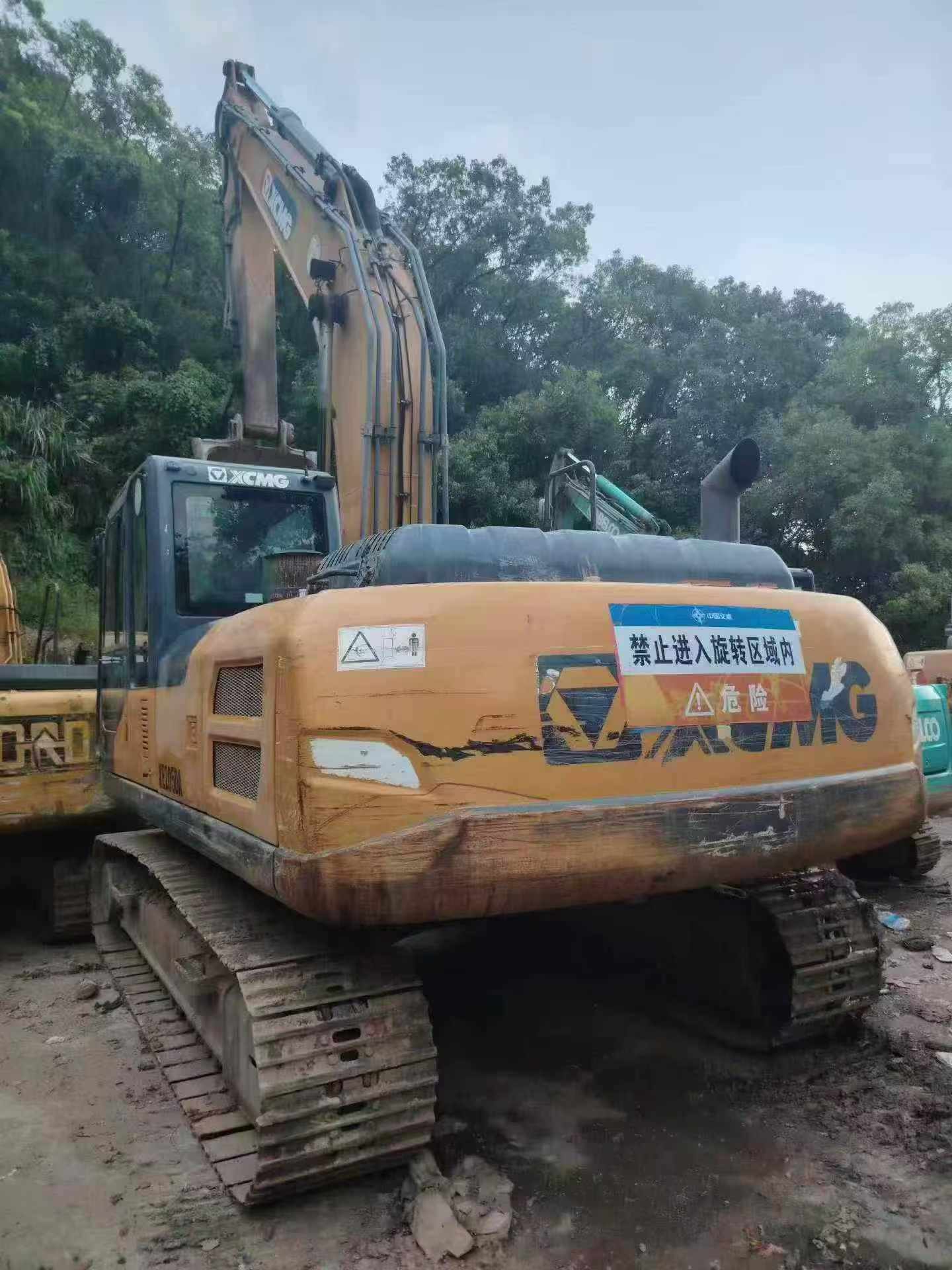 Купить Подержанный Экскаватор XCMG XE200DA / 3
