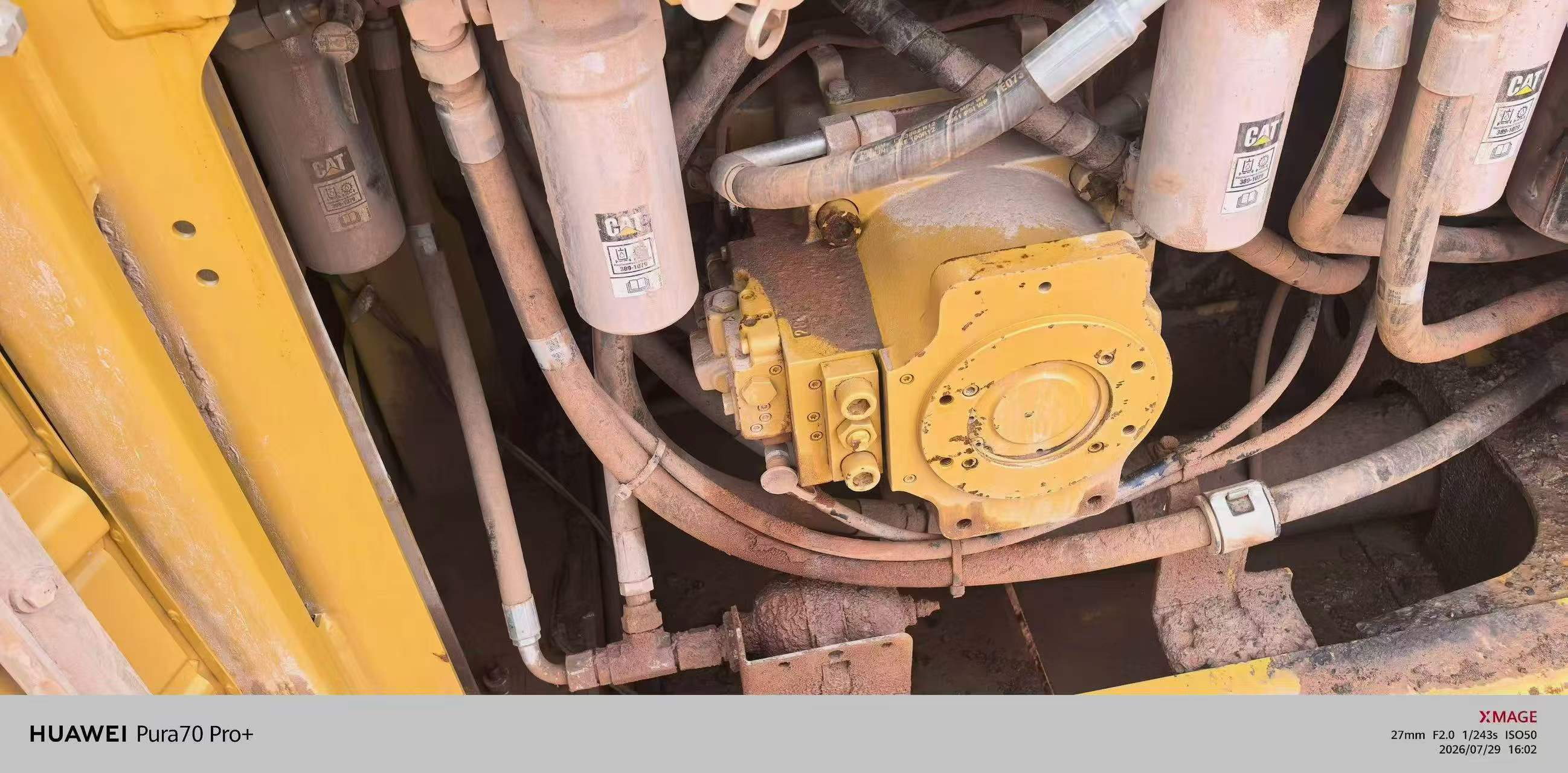 شراء حفارة Caterpillar 374D مستعملة / 8