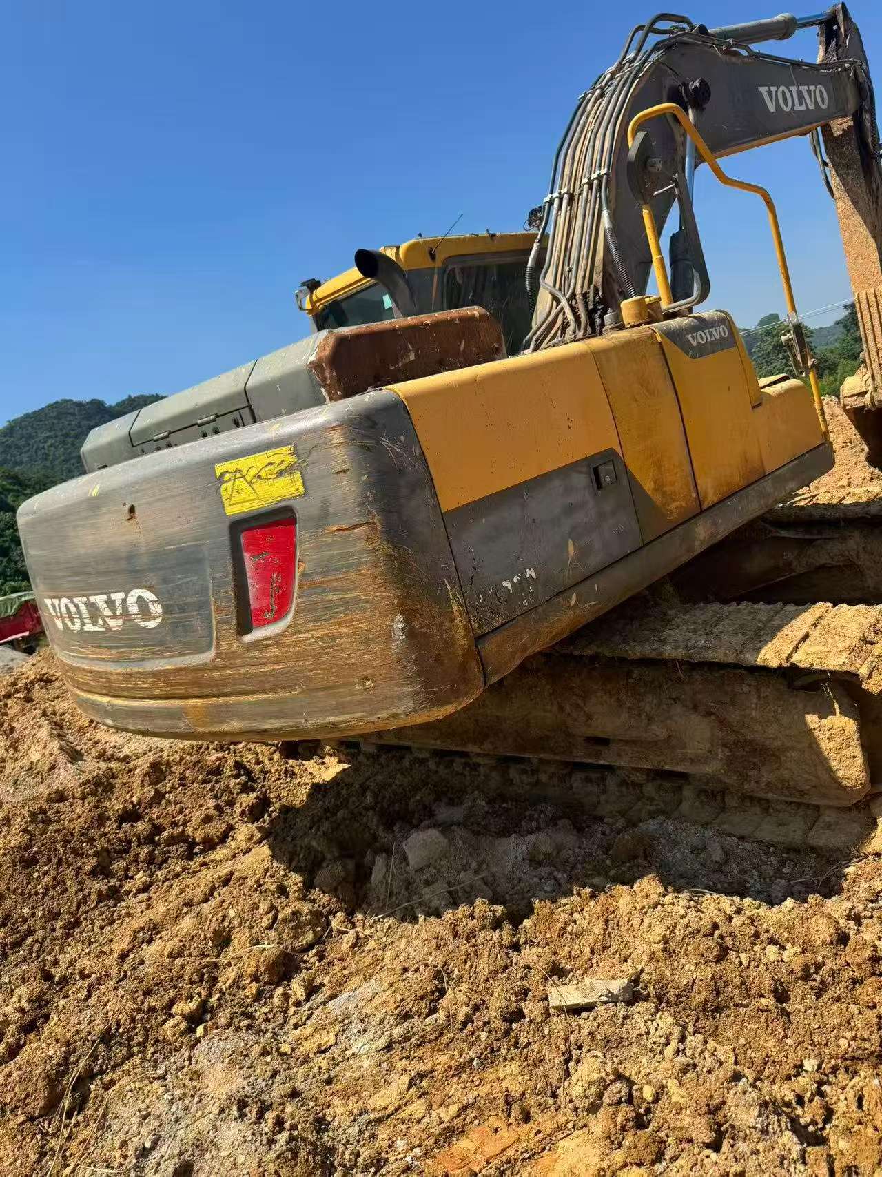 Купить Volvo EC200 Подержанный Экскаватор