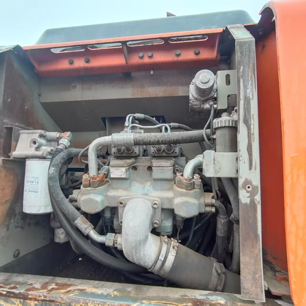 Buy Hitachi EX210LC Used Excavator / 4
