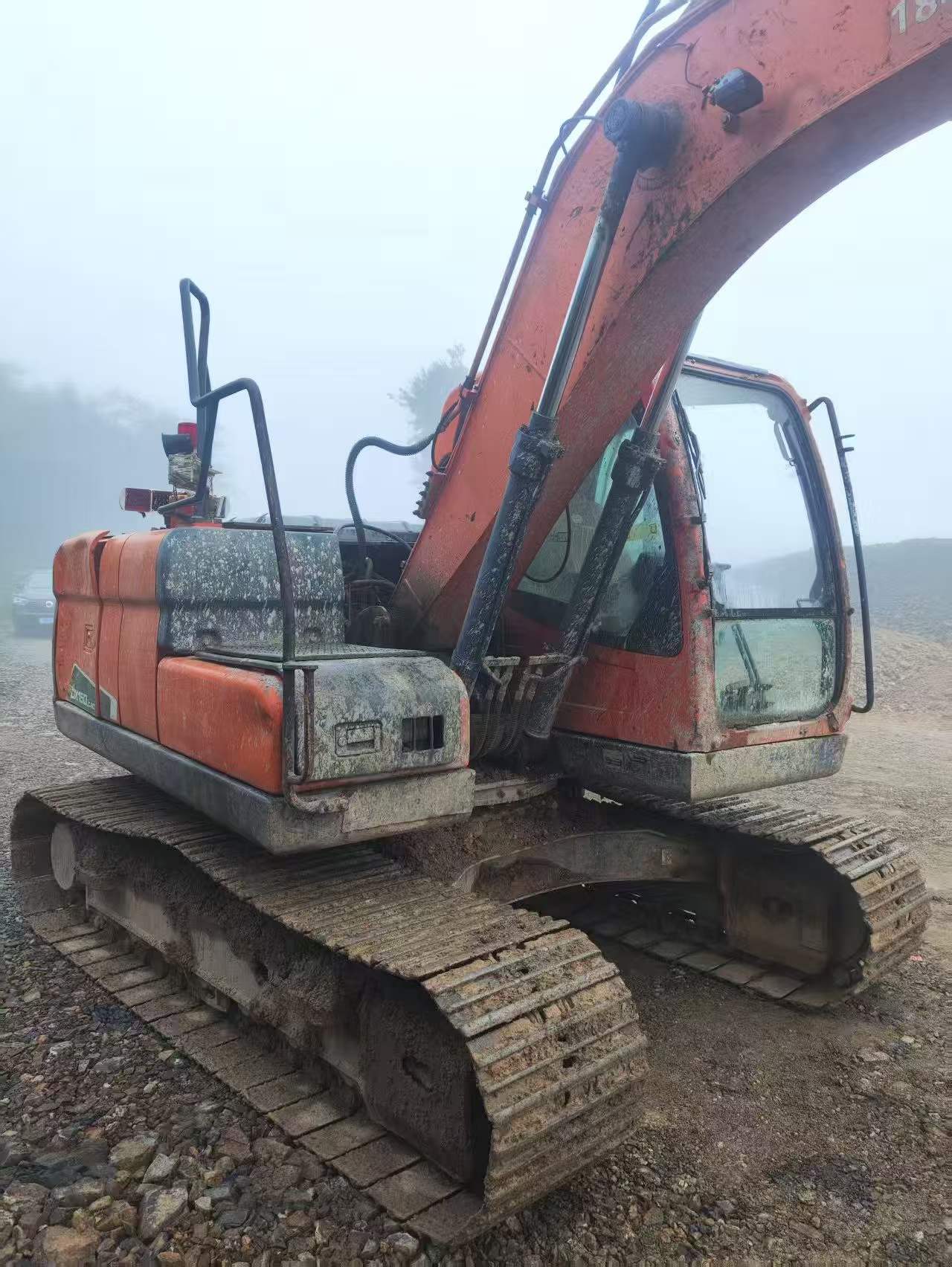 Compre Escavadeira Doosan S130W-3 Usada / 3 Compre Escavadeira Doosan S130W-3 Usada / 3