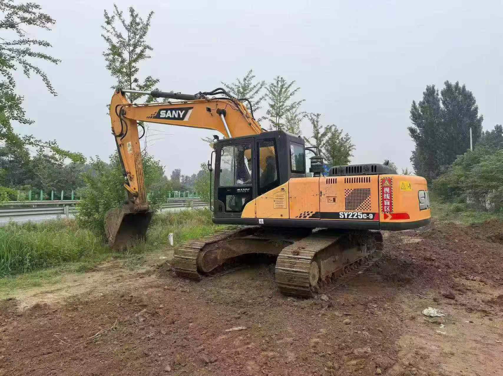 Купить Sany SY225C-8 Подержанный Экскаватор