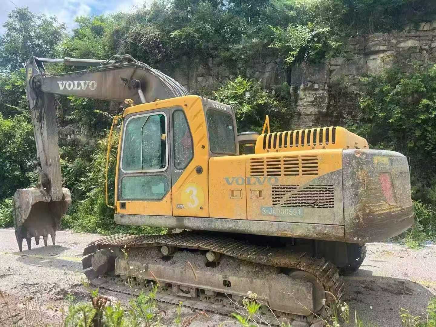 Buy Volvo EC210B Used Excavator / 1