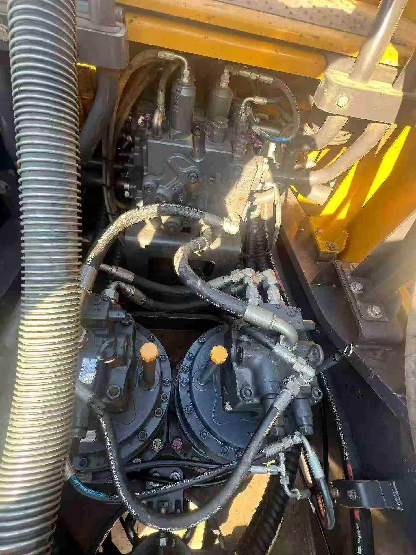 Buy XCMG XE650DP Used Excavator / 3 Buy XCMG XE650DP Used Excavator / 3